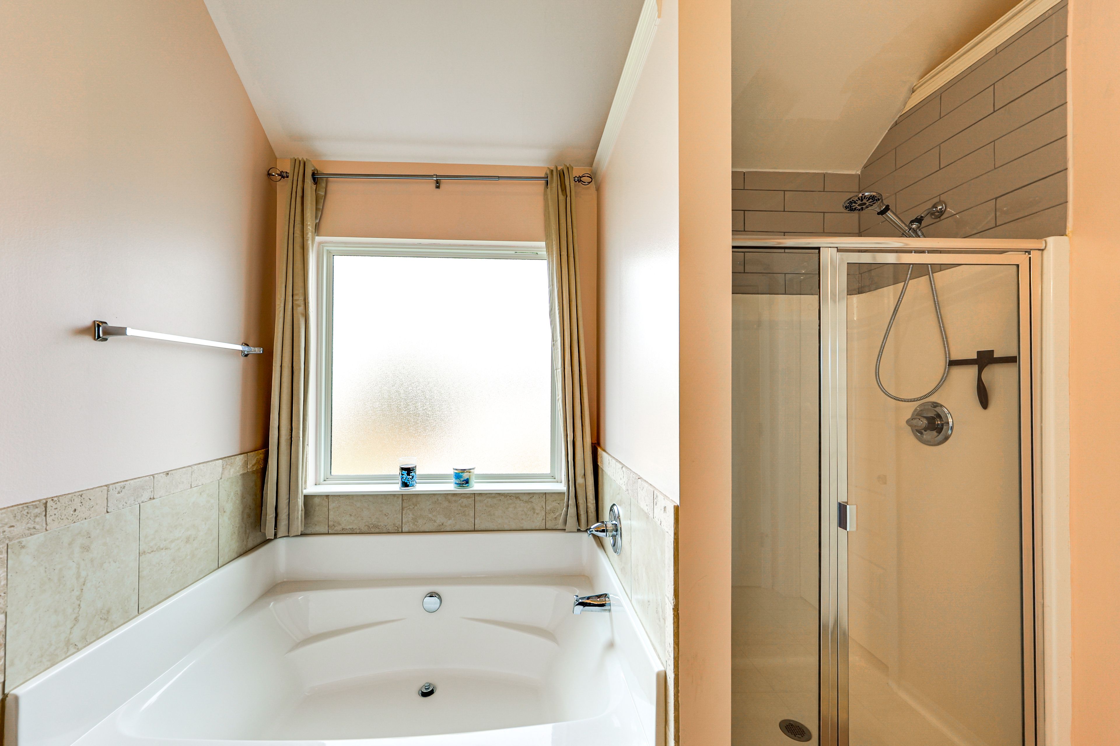 En-Suite Bathroom | Double Sinks | 2nd Floor