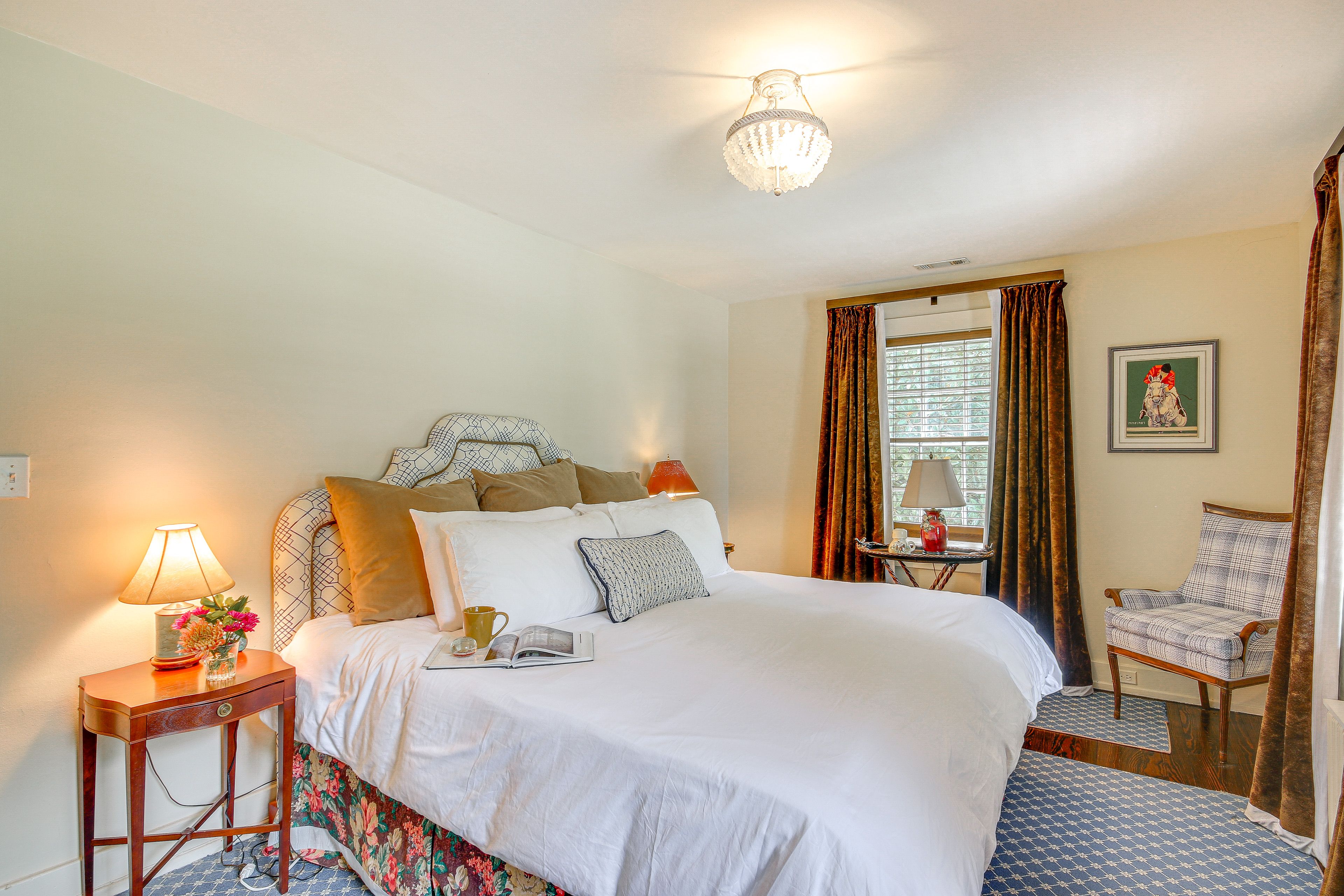 Bedroom 1 | King Bed