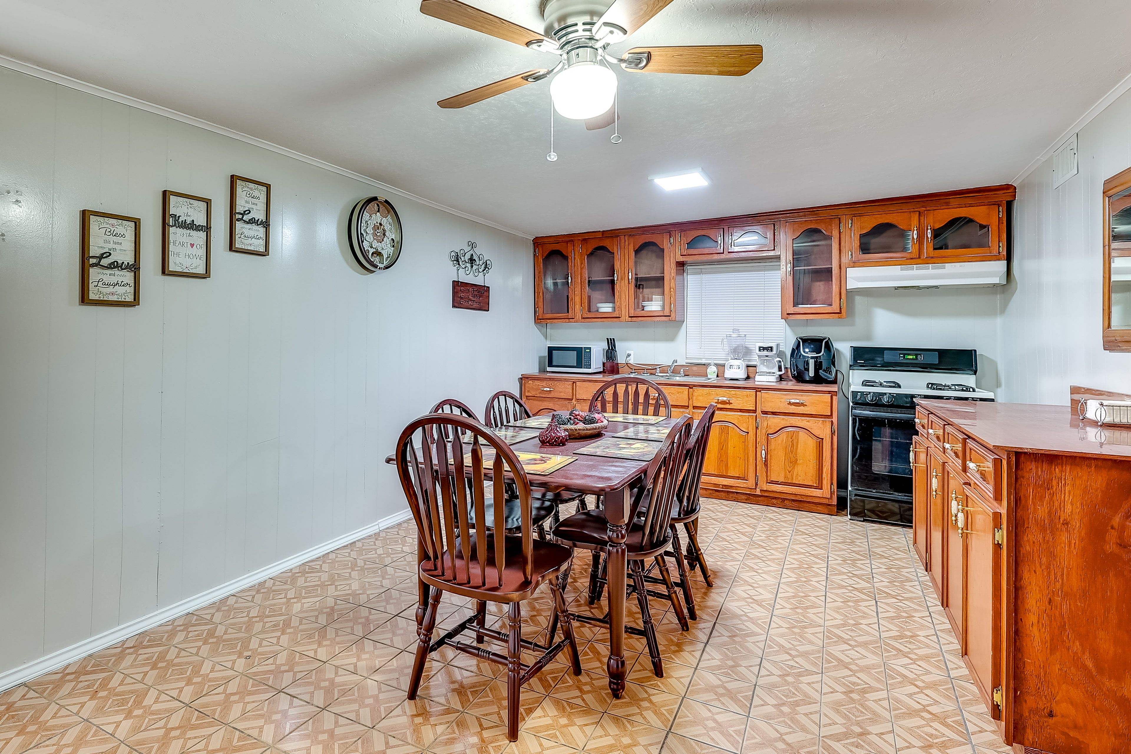 Kitchen & Dining Area | Cooking Basics | Dishware & Flatware