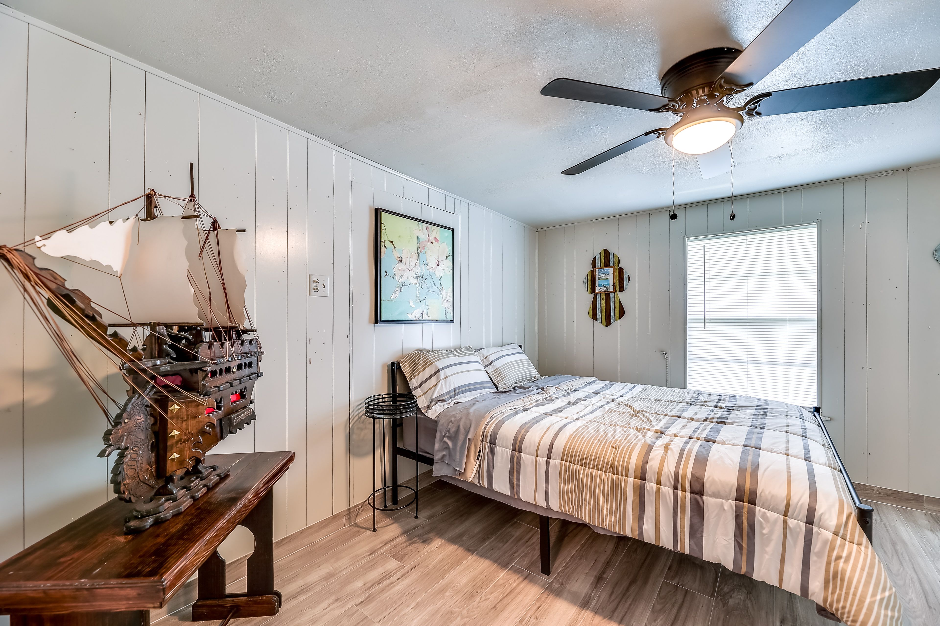 Bedroom 1 | Queen Bed | Linens Provided