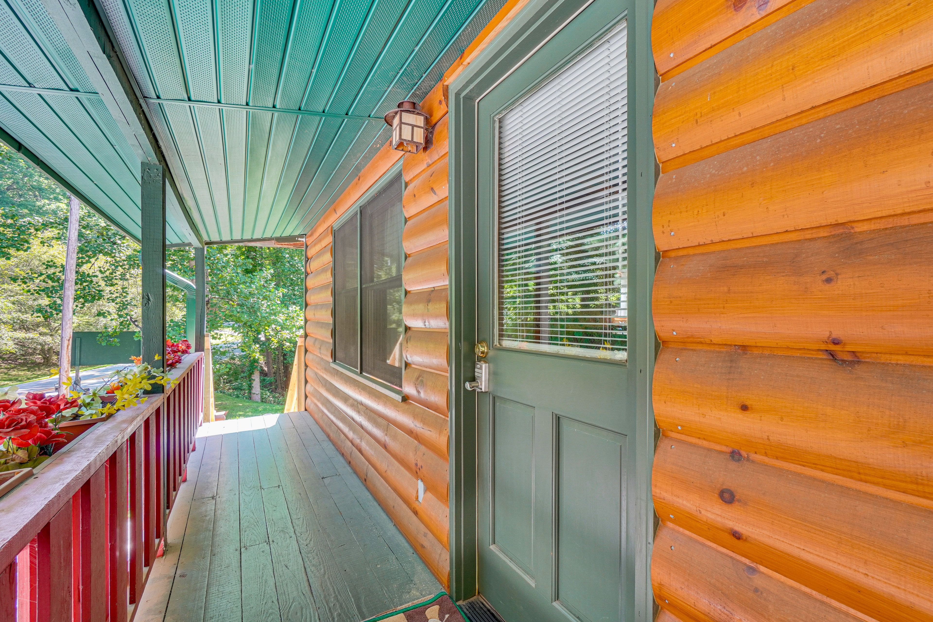 Front Deck | Private Entrance