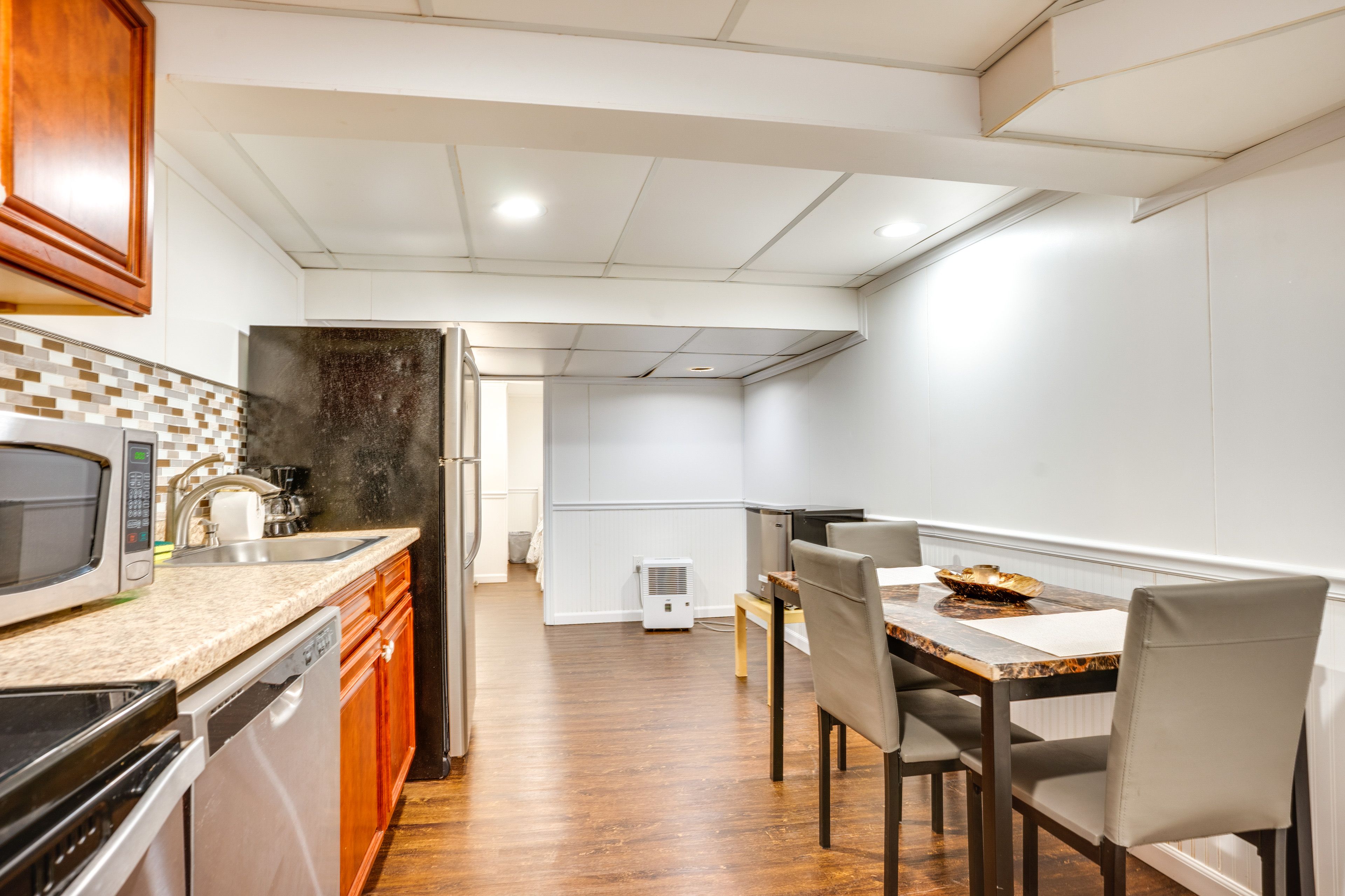 Dining Area | Dishware/Flatware | Trash Bags/Paper Towels