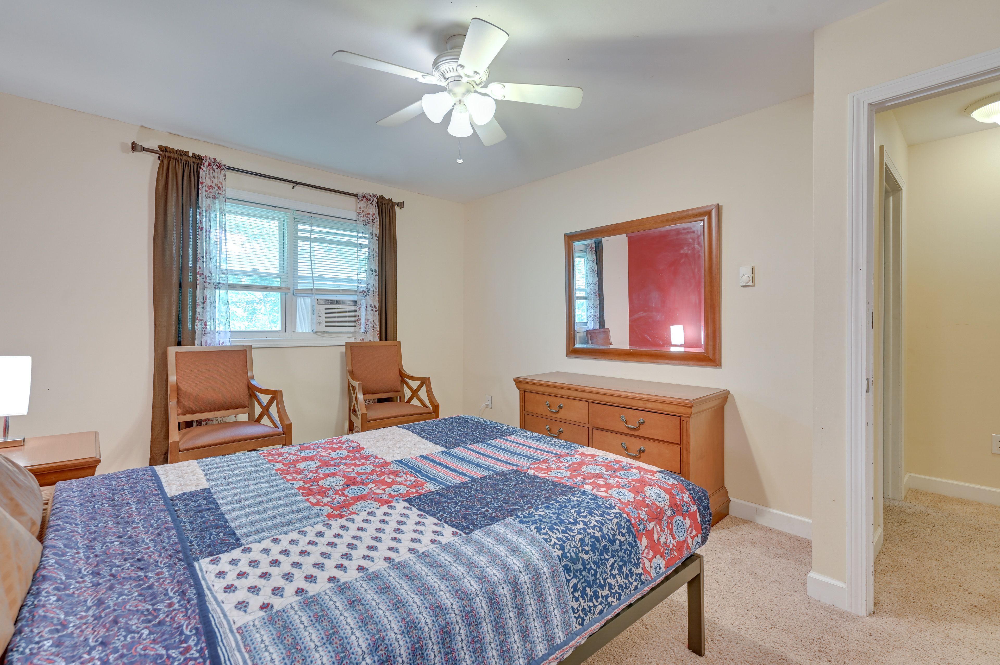 Bedroom 1 | Queen Bed | 2nd Floor | Linens Provided