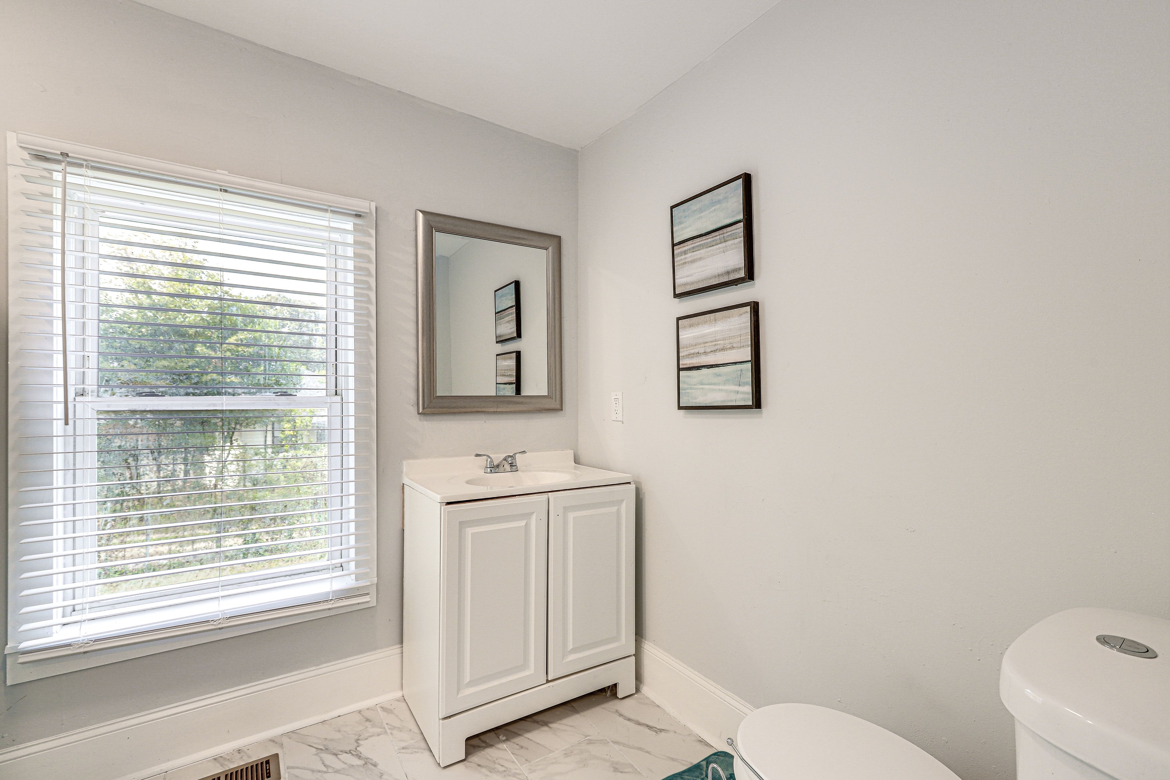 Full Bathroom