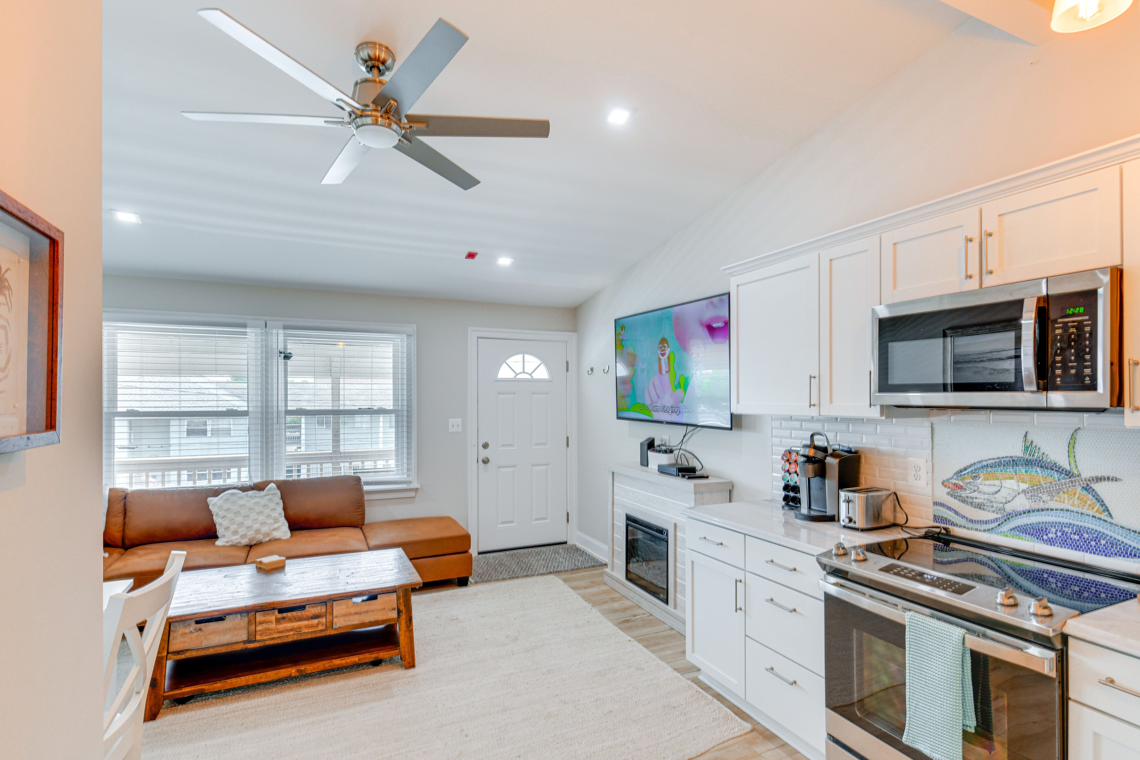 Kitchen | Refrigerator