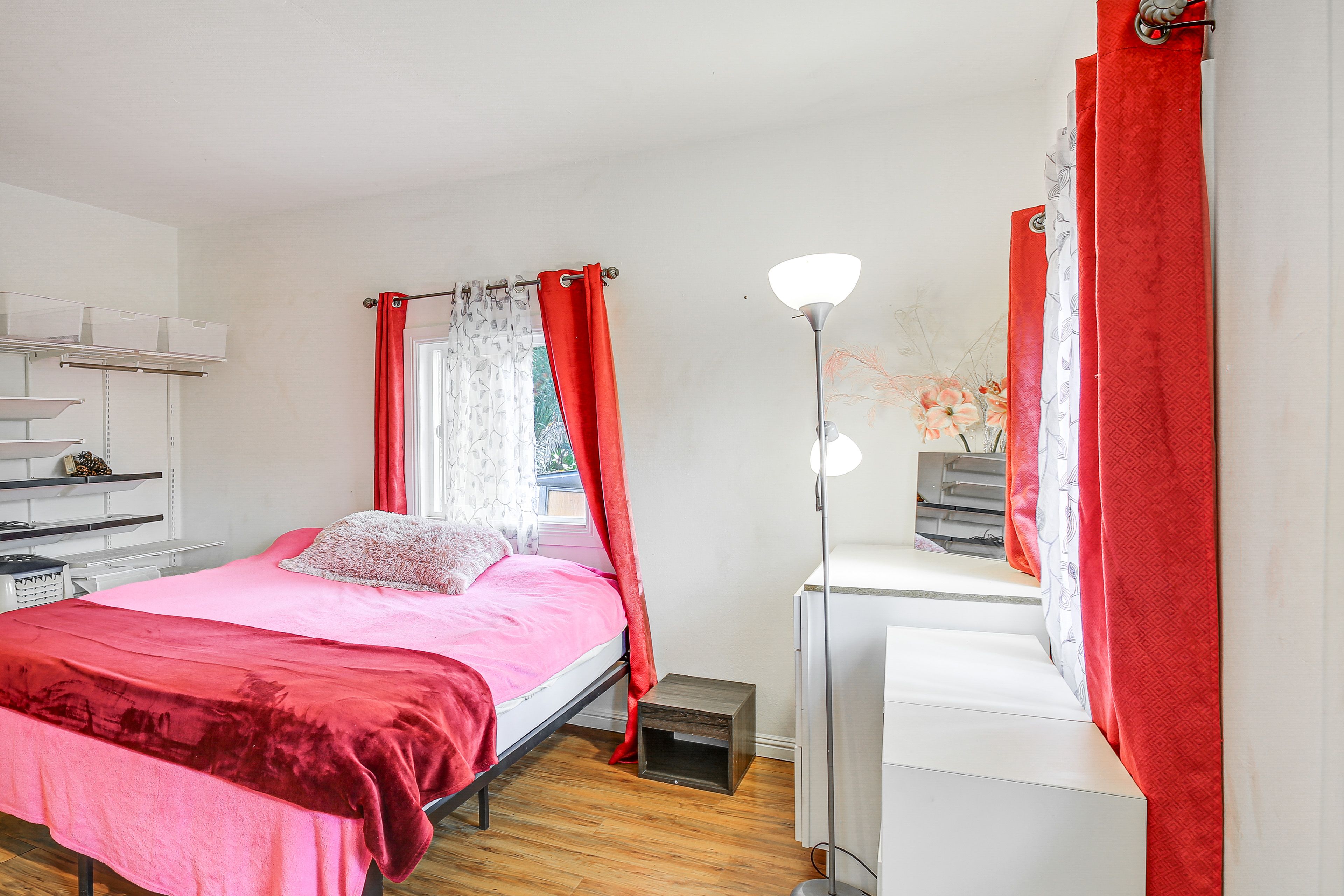 Studio | King Bed | Linens Provided | 2 Dressers | Open Closet Space