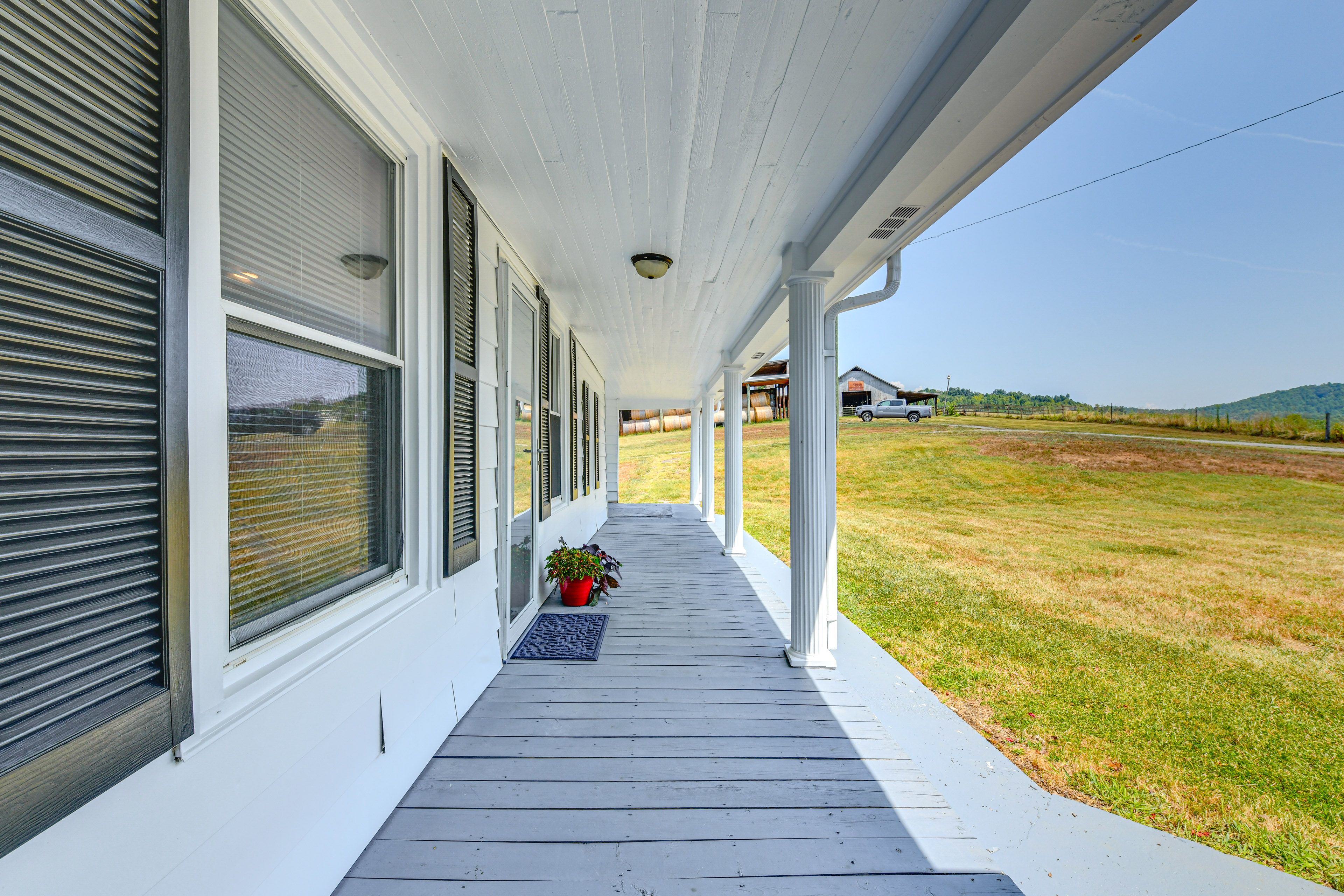 House Exterior | Keyless Entry