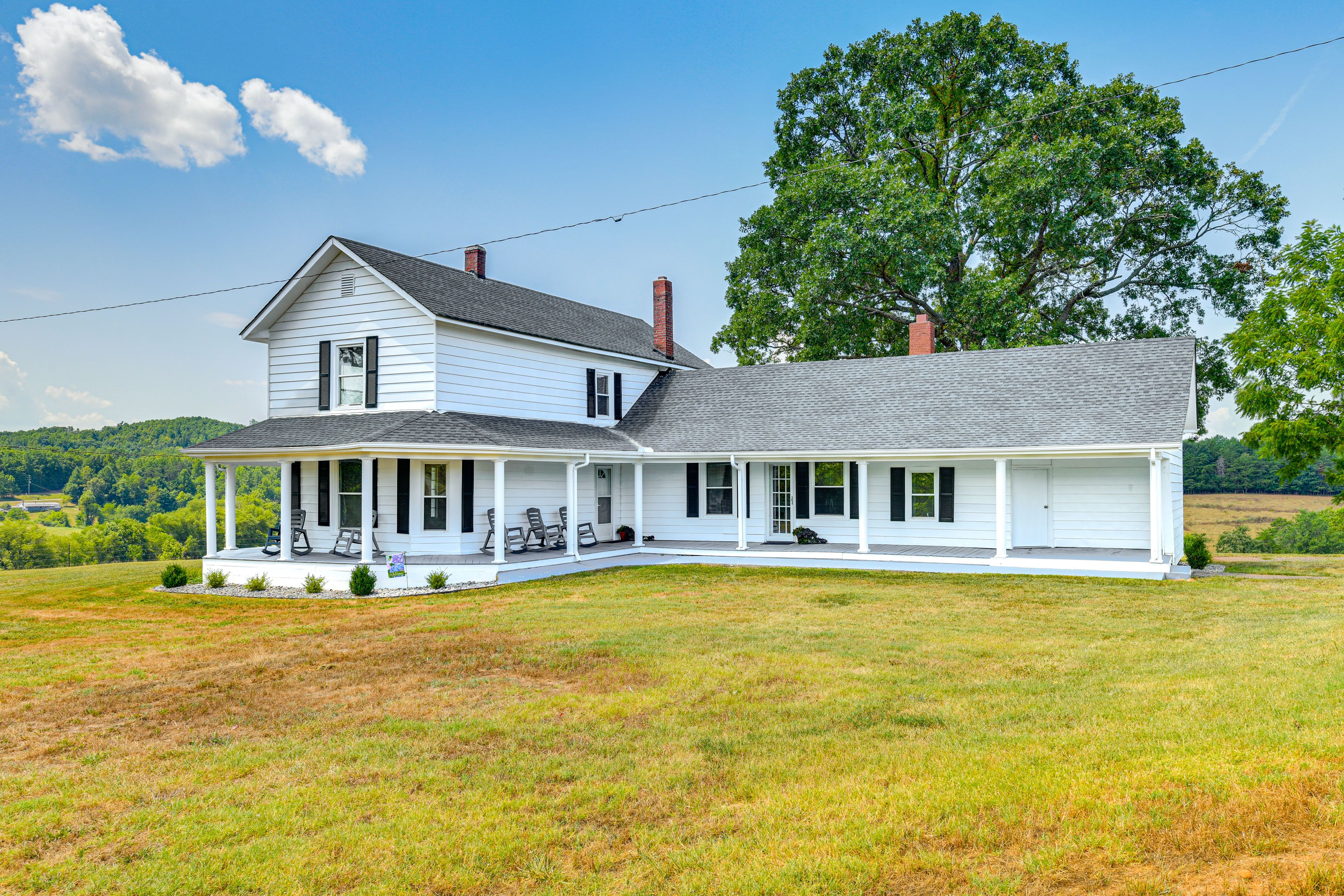 Lenoir Vacation Rental | 4BR | 2BA | 2 Steps to Enter | 2,100 Sq Ft