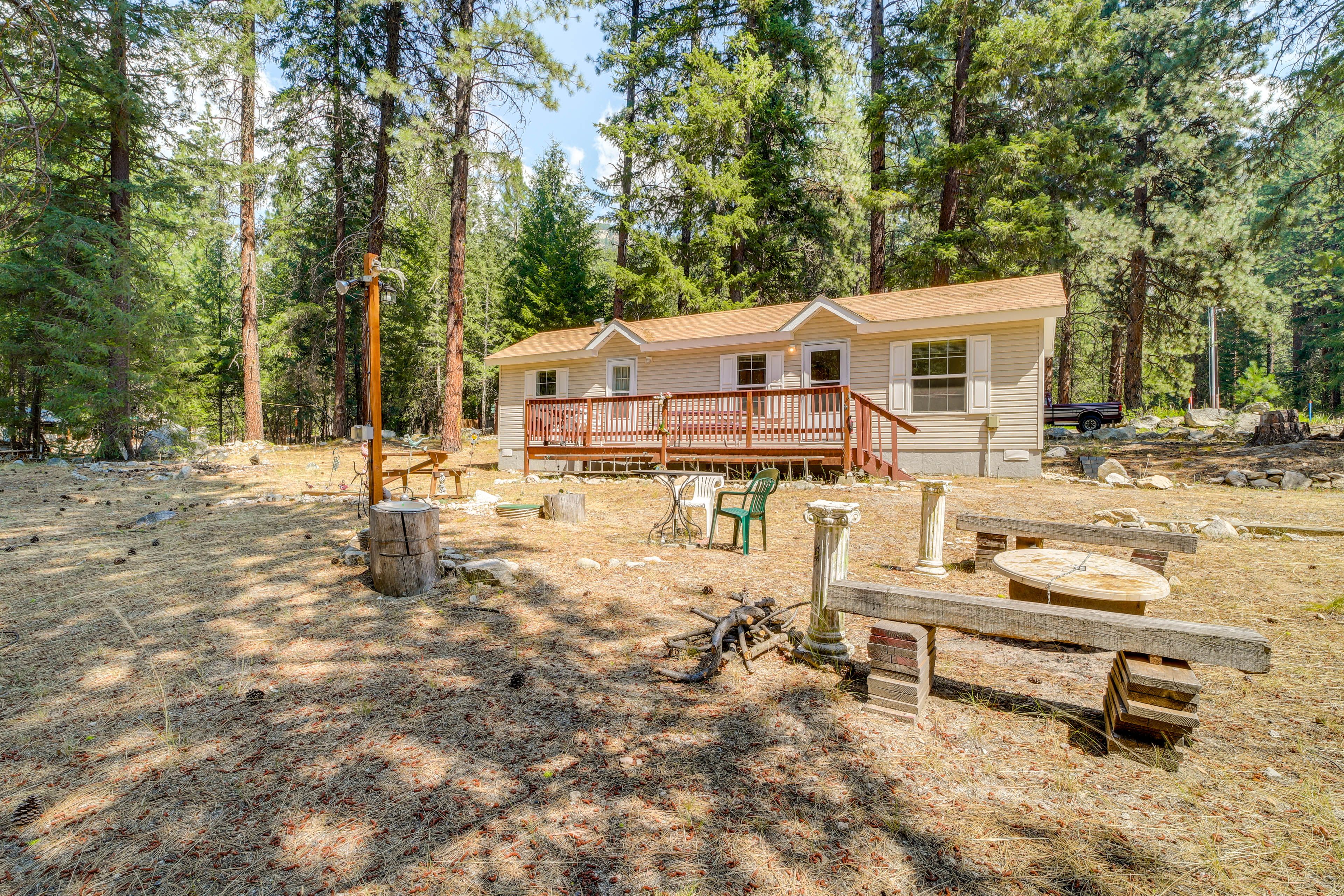 Entiat Vacation Rental | 1BR | 1BA | 616 Sq Ft | Stairs Required to Enter
