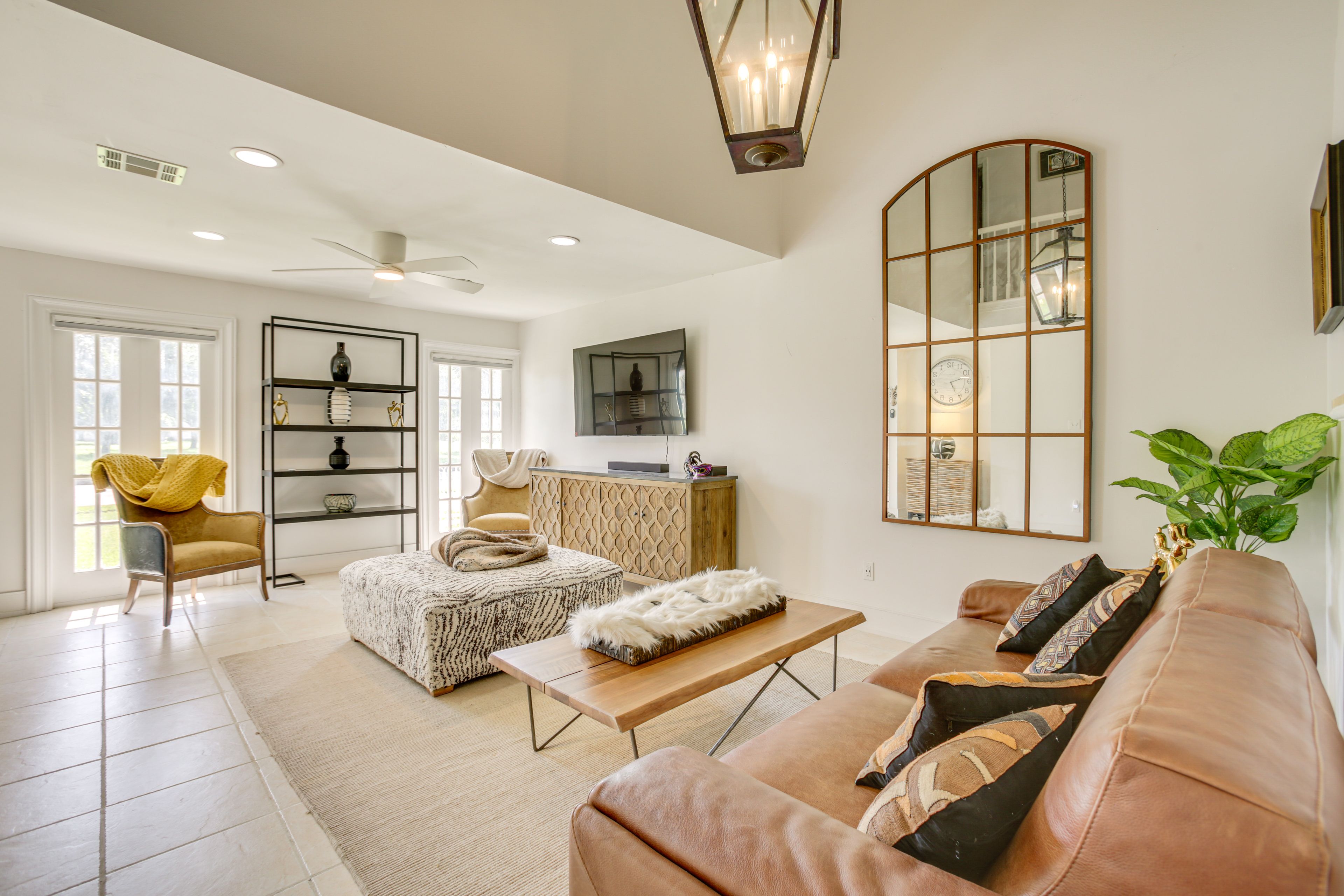 Living Room | 1st Floor | Smart TV | Central A/C & Heating