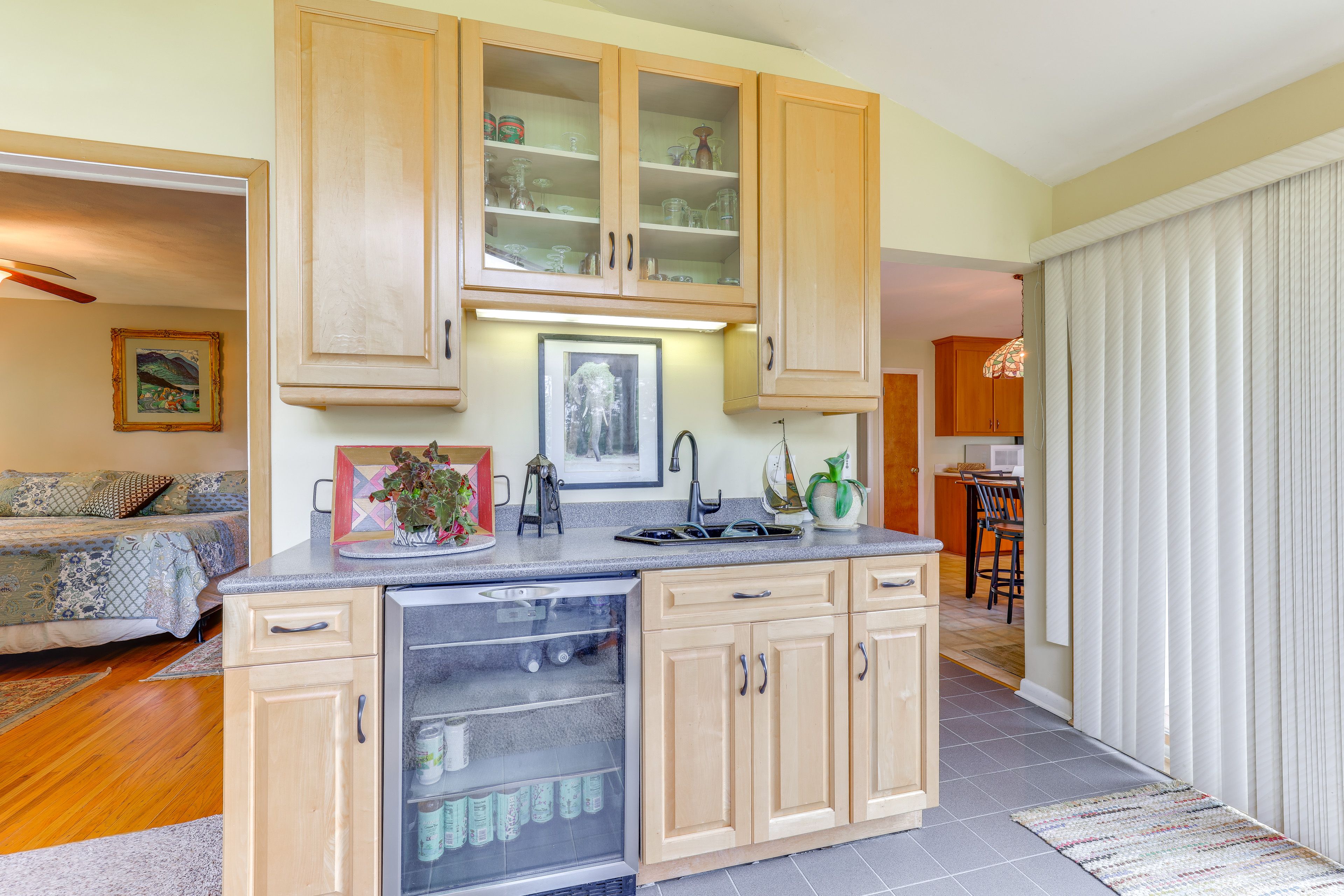 Wet Bar | Main Level