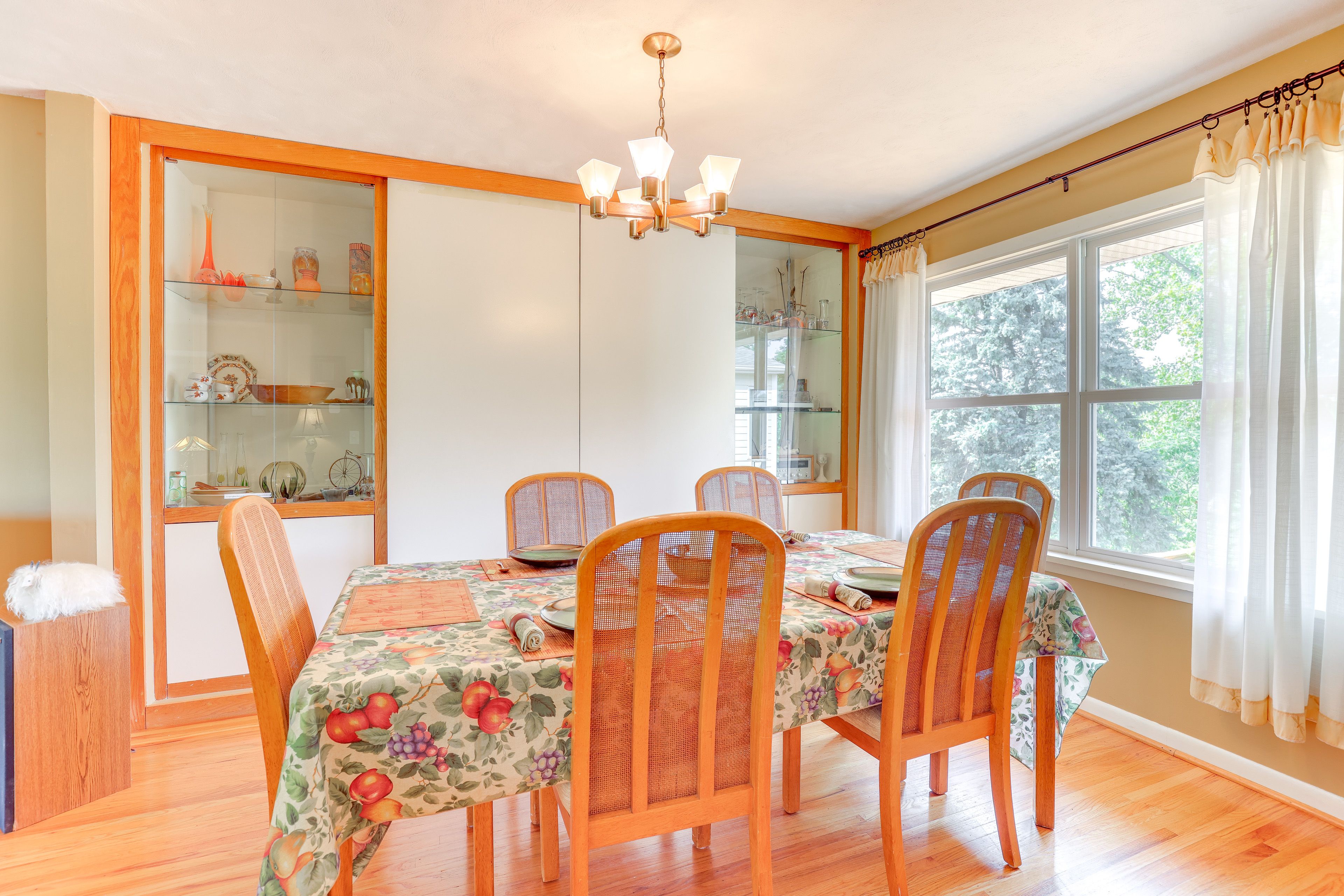 Formal Dining Room | Main Level