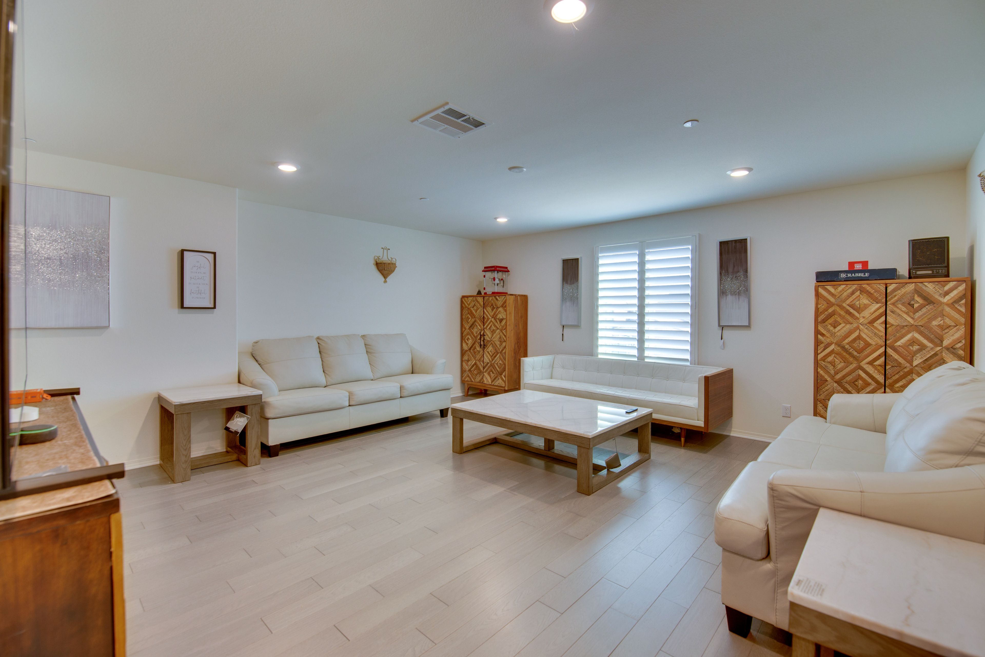 Family Room | Smart TV | 2nd Floor