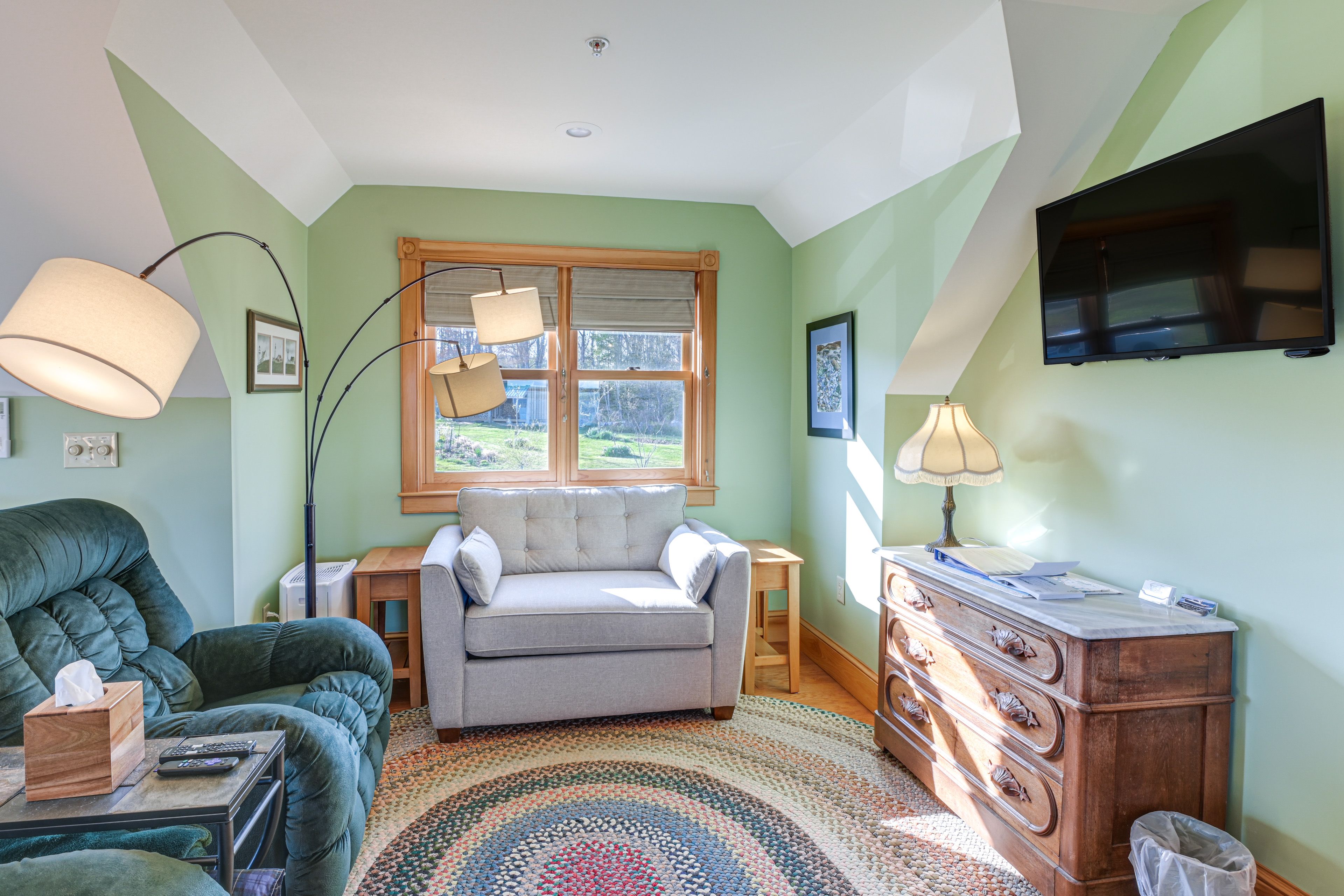 Living Area | Smart TV | Twin Sleeper Chair