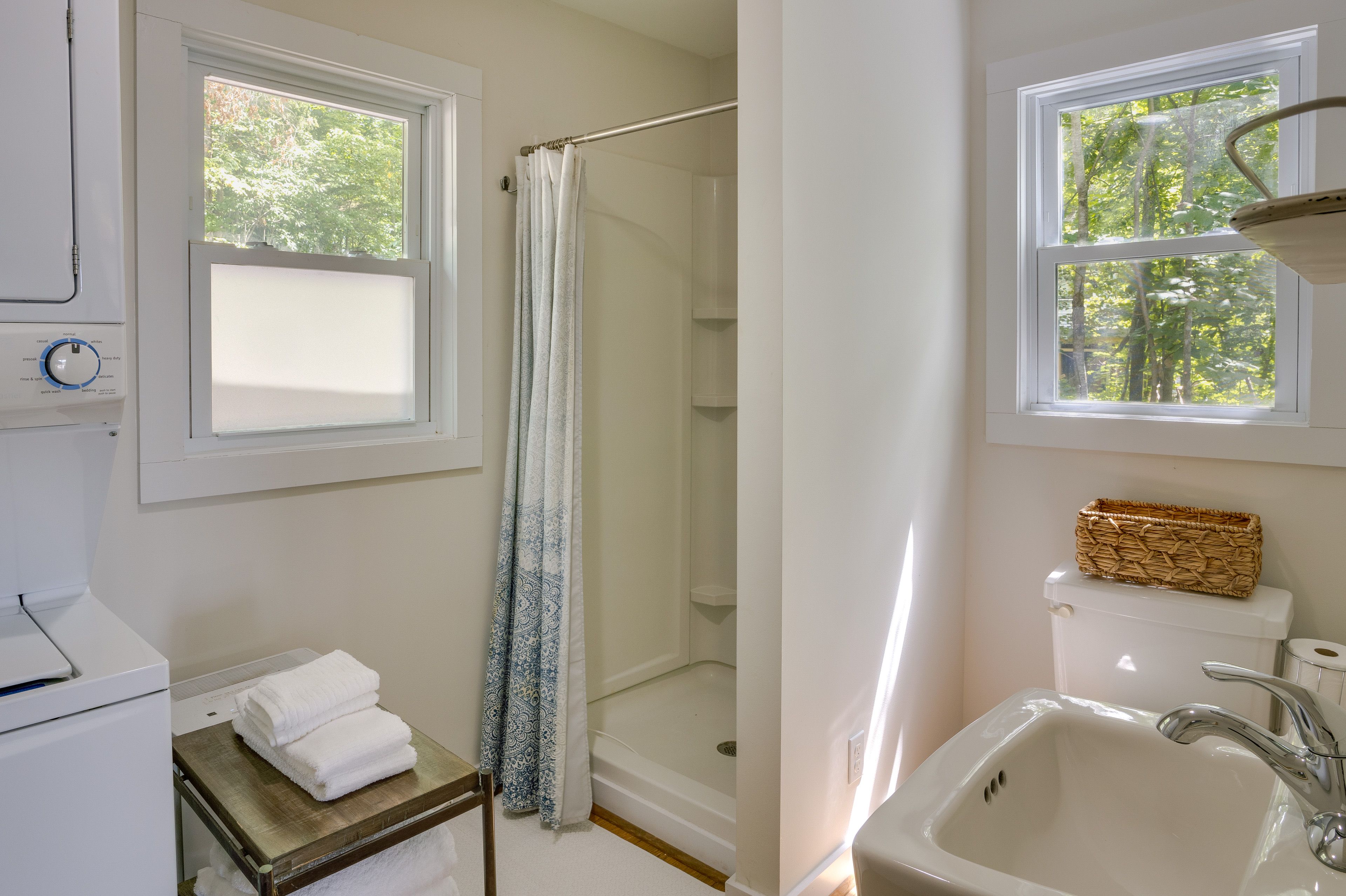 Full Bathroom | In-Unit Washer & Dryer