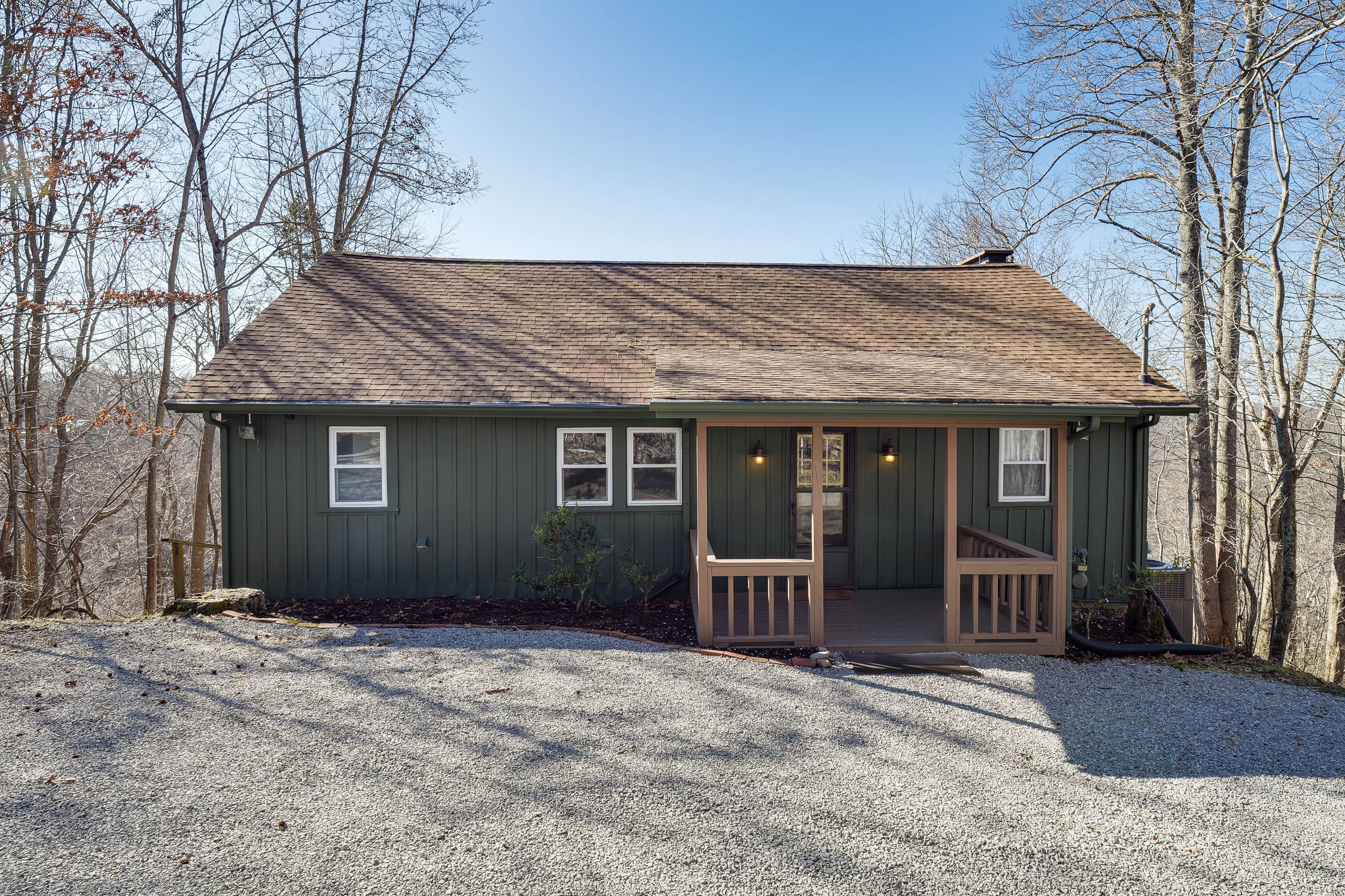 Parking | Driveway (3 Vehicles)