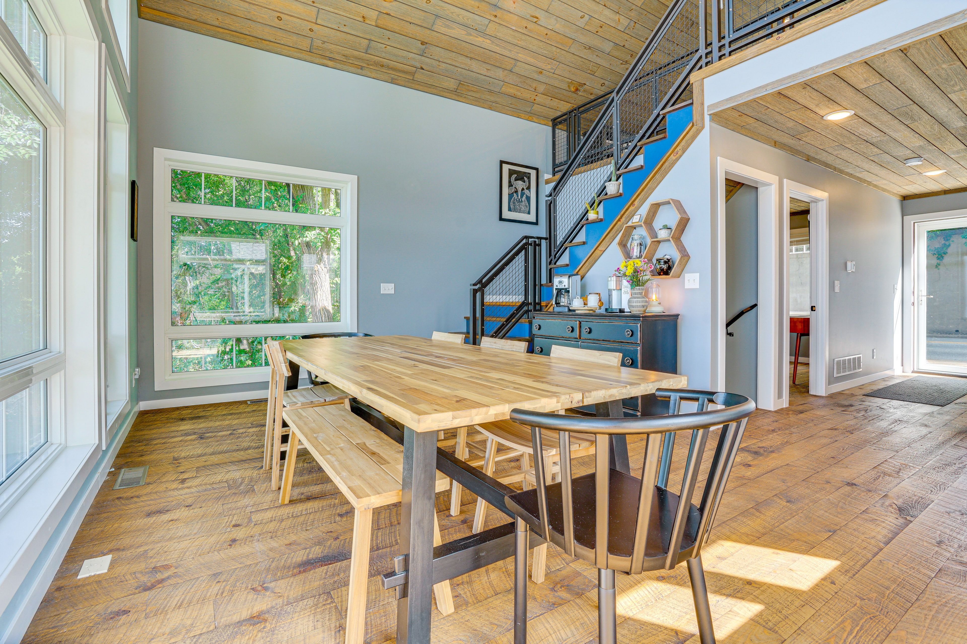 Dining Area | Main Level