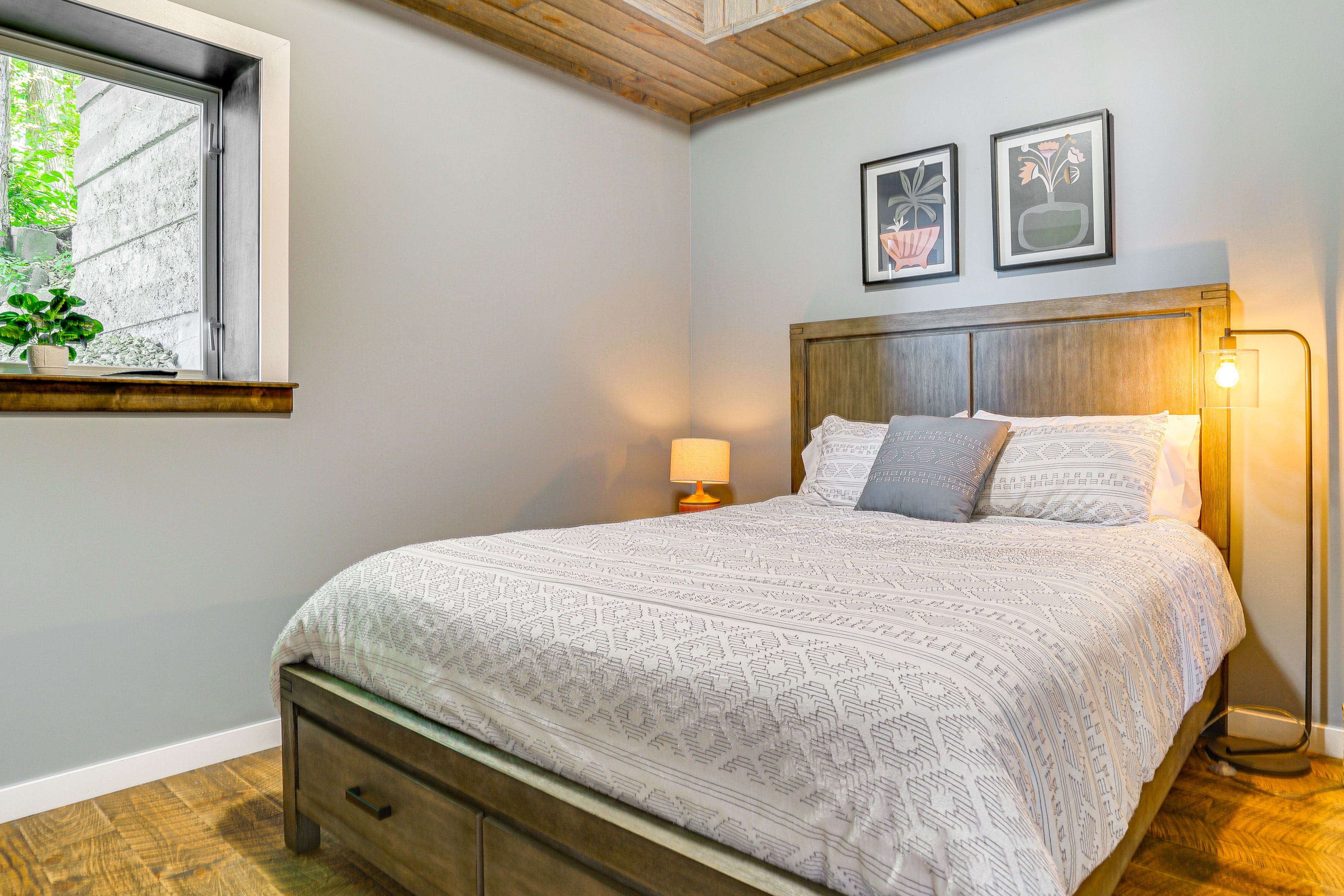 Bedroom 1 | Queen Bed | Smart TV | Lower Level