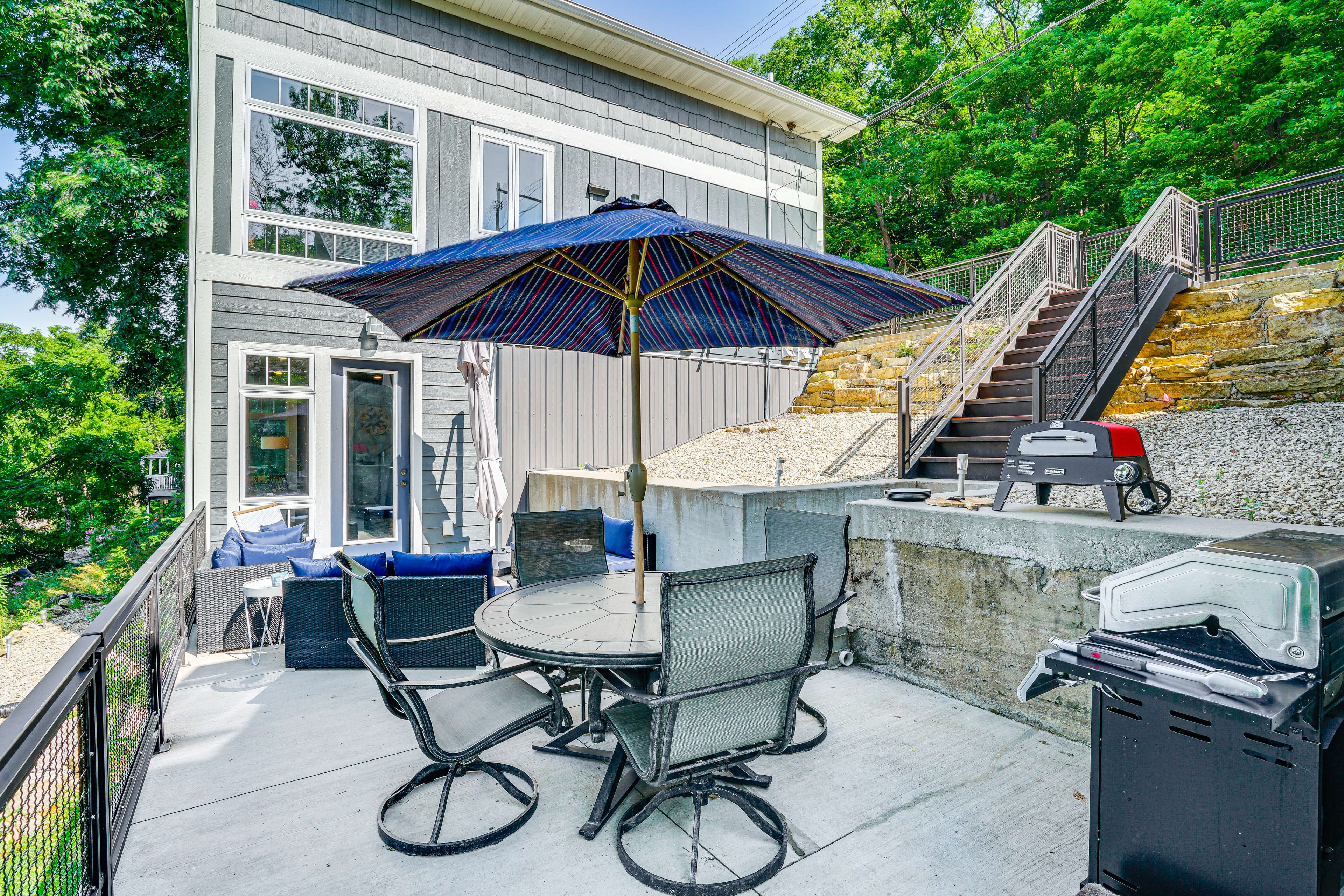 Outdoor Dining Area
