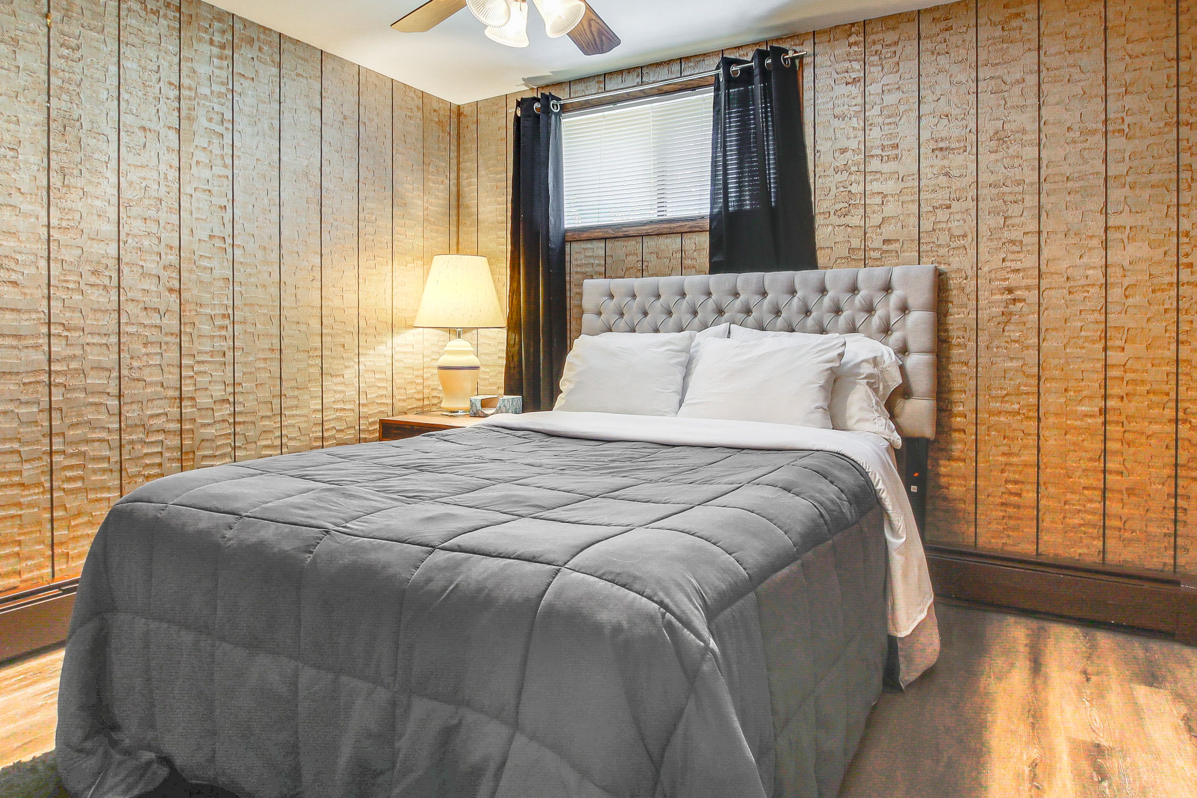 Bedroom 3 | Queen Bed | Lower Level