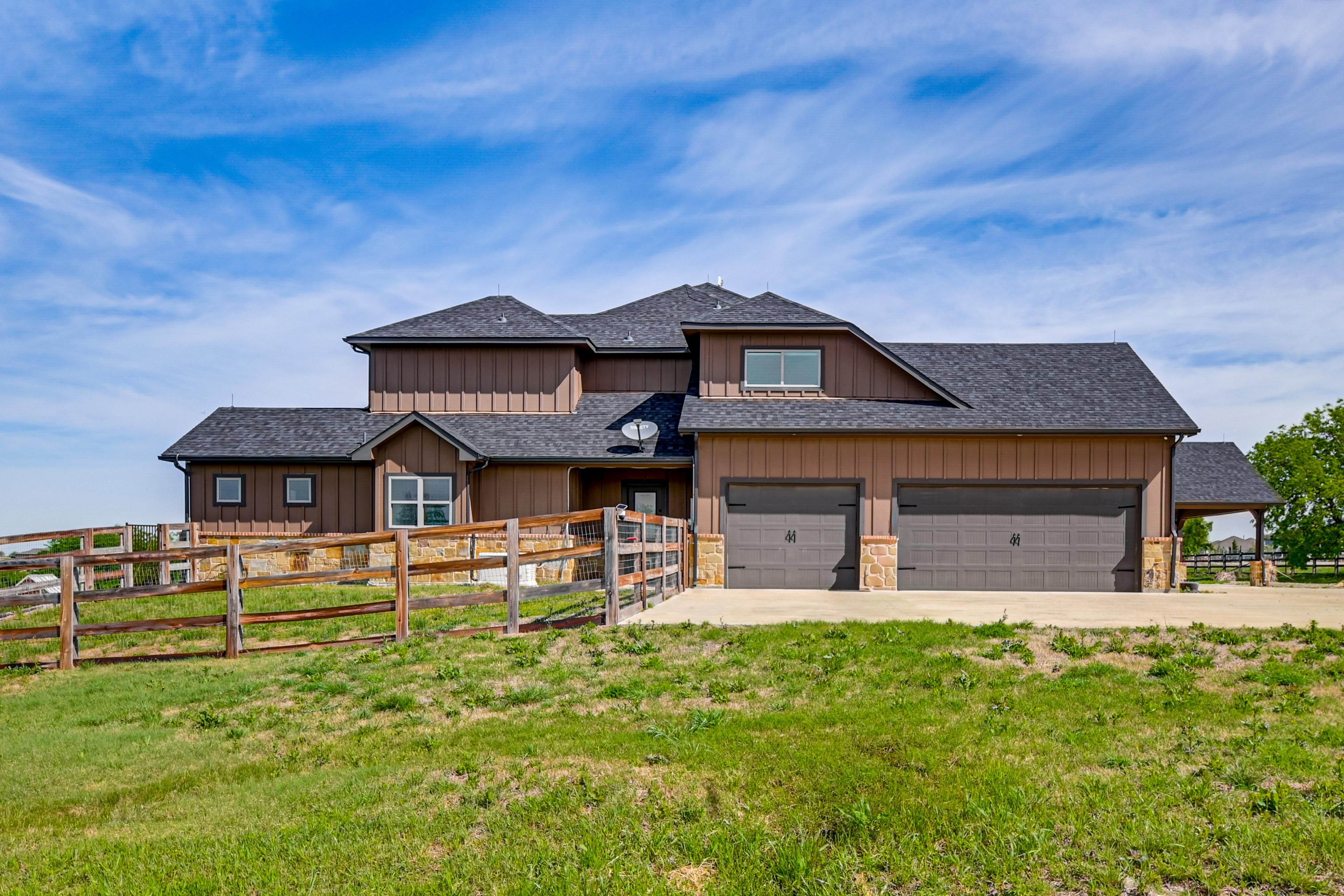 Ponder Vacation Rental | 4BR | 3BA | 3,625 Sq Ft