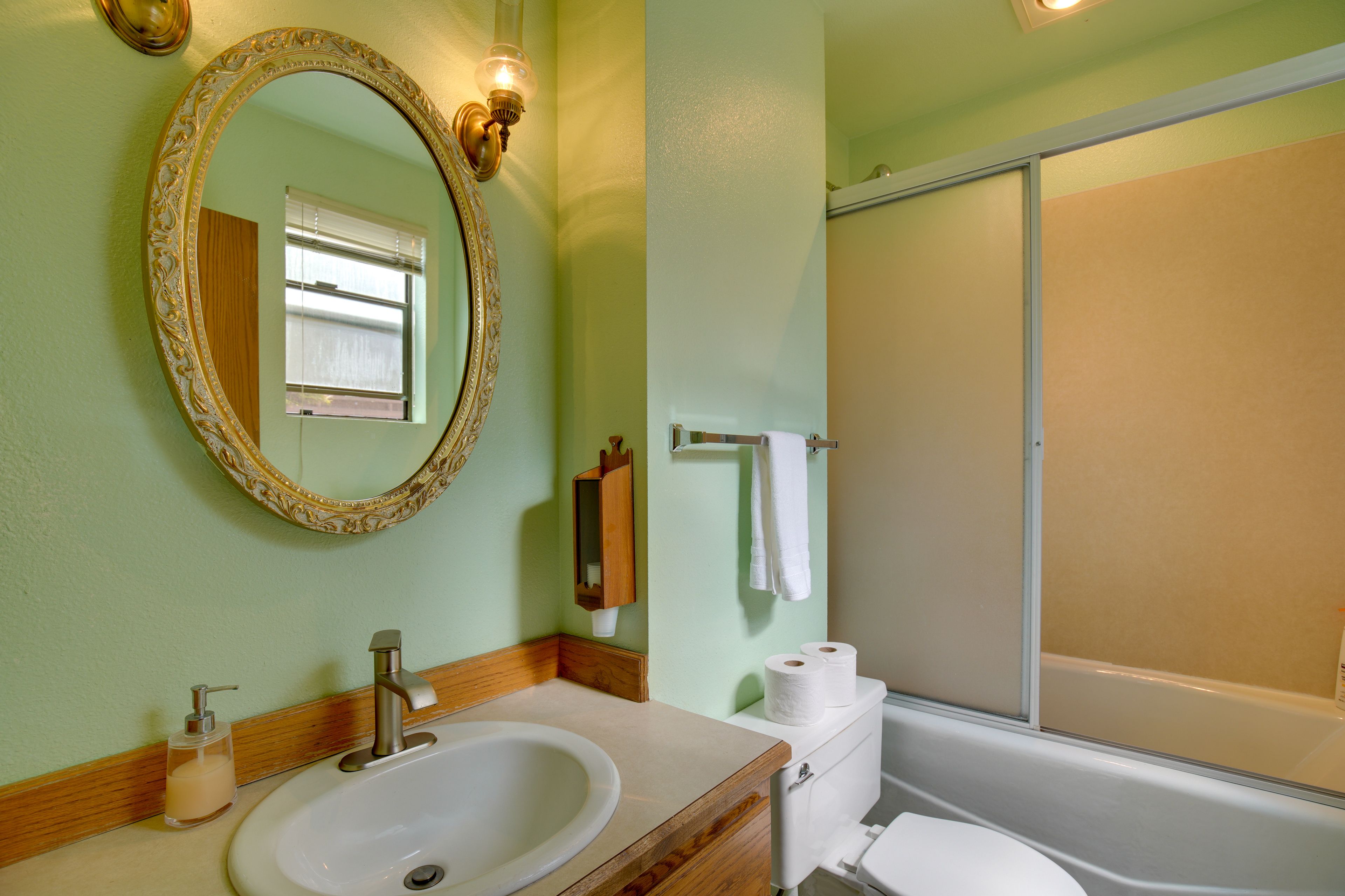 Full Bathroom | Lower Level
