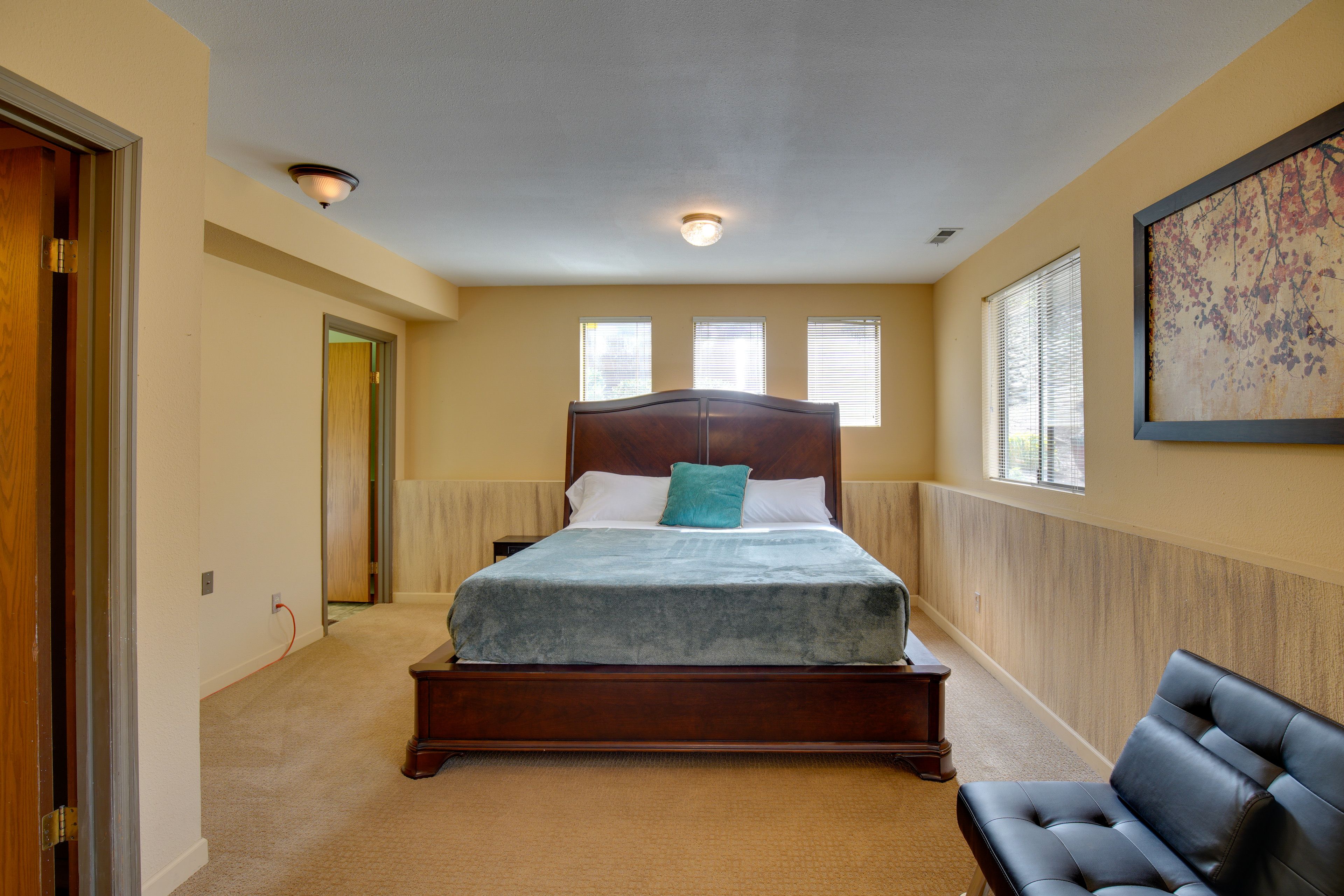 Bonus Room | King Bed | Lower Level