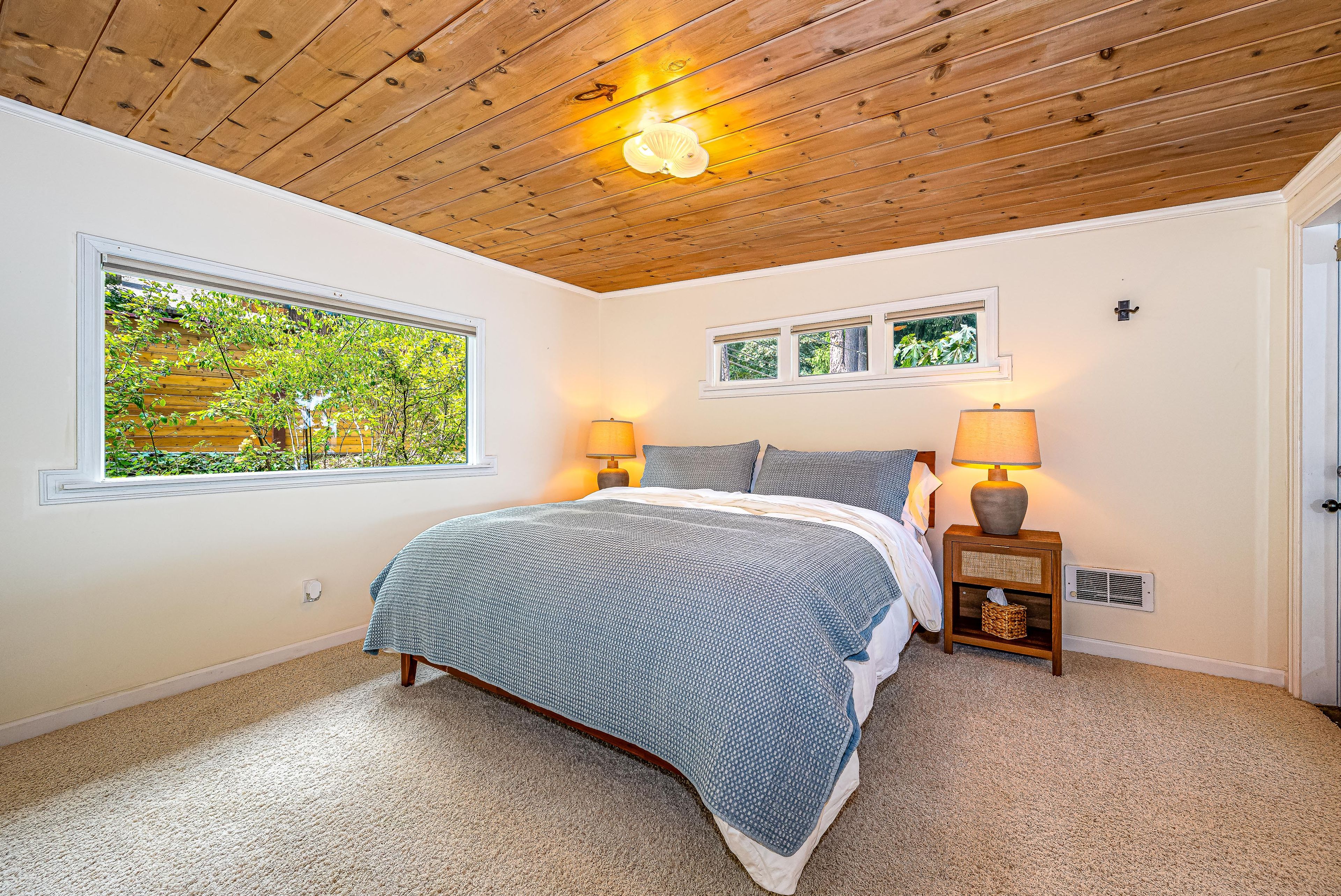 Bedroom 1 | King Bed | Main Floor