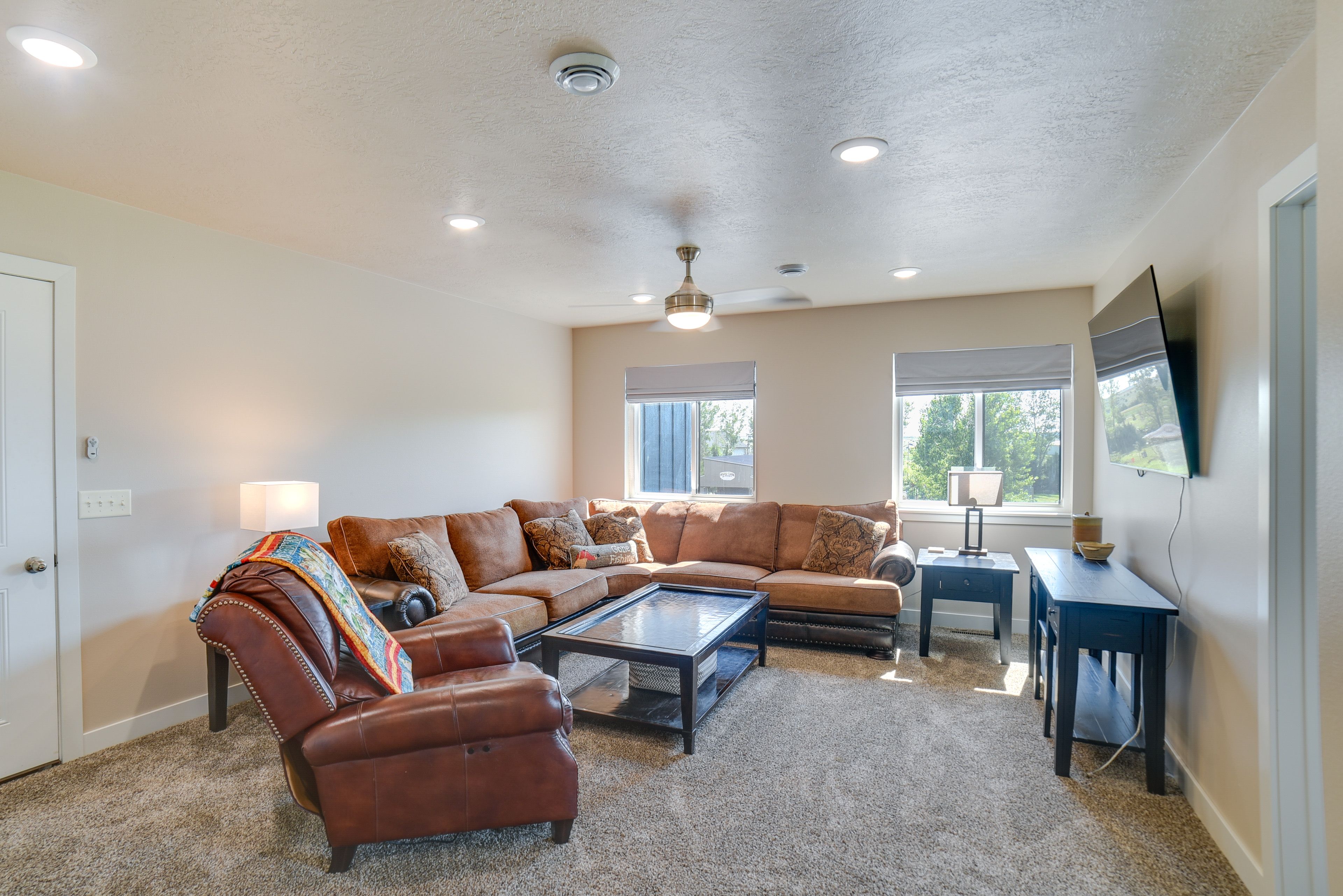 Living Room | 2nd Floor