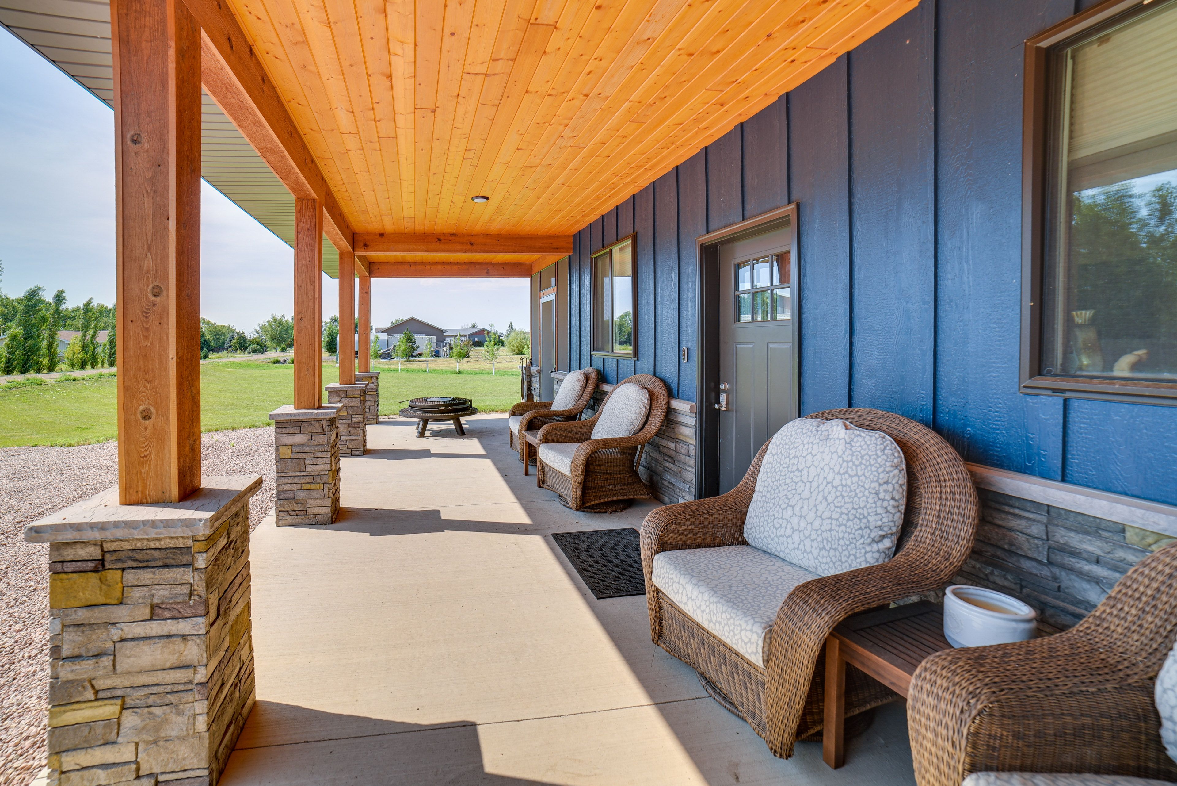 Front Porch | Fire Pit