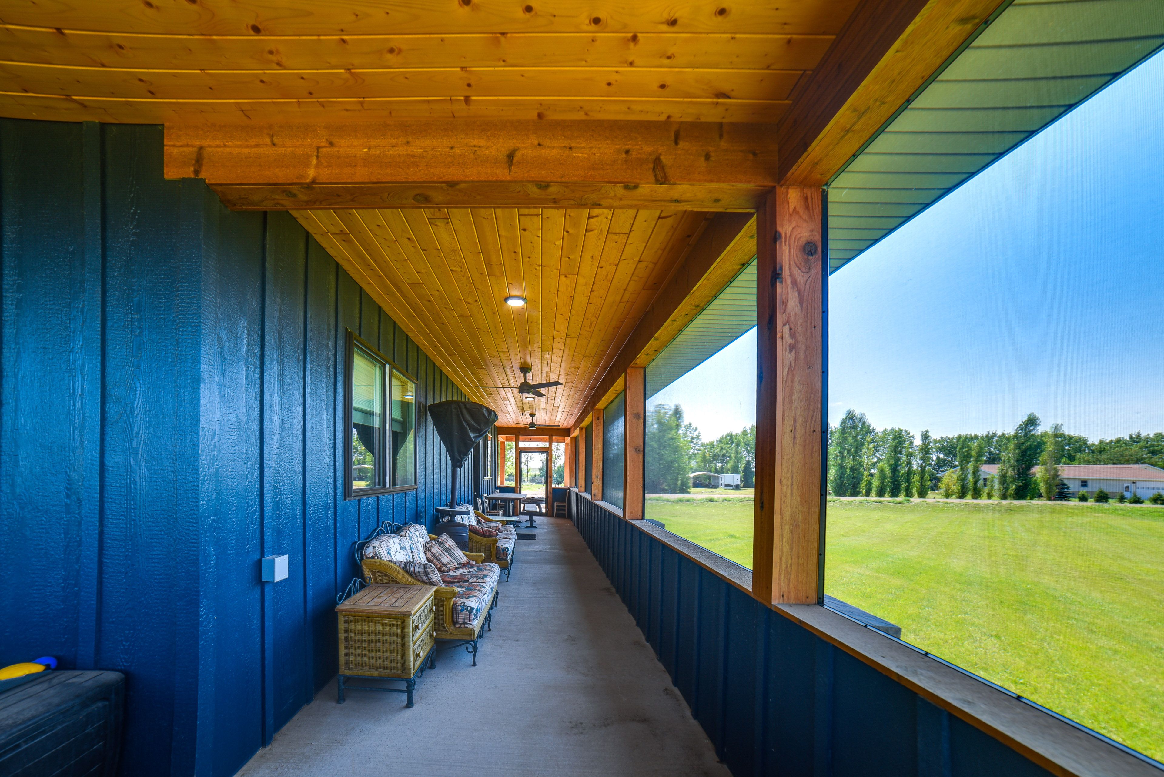 Screened Porch | Outdoor Seating