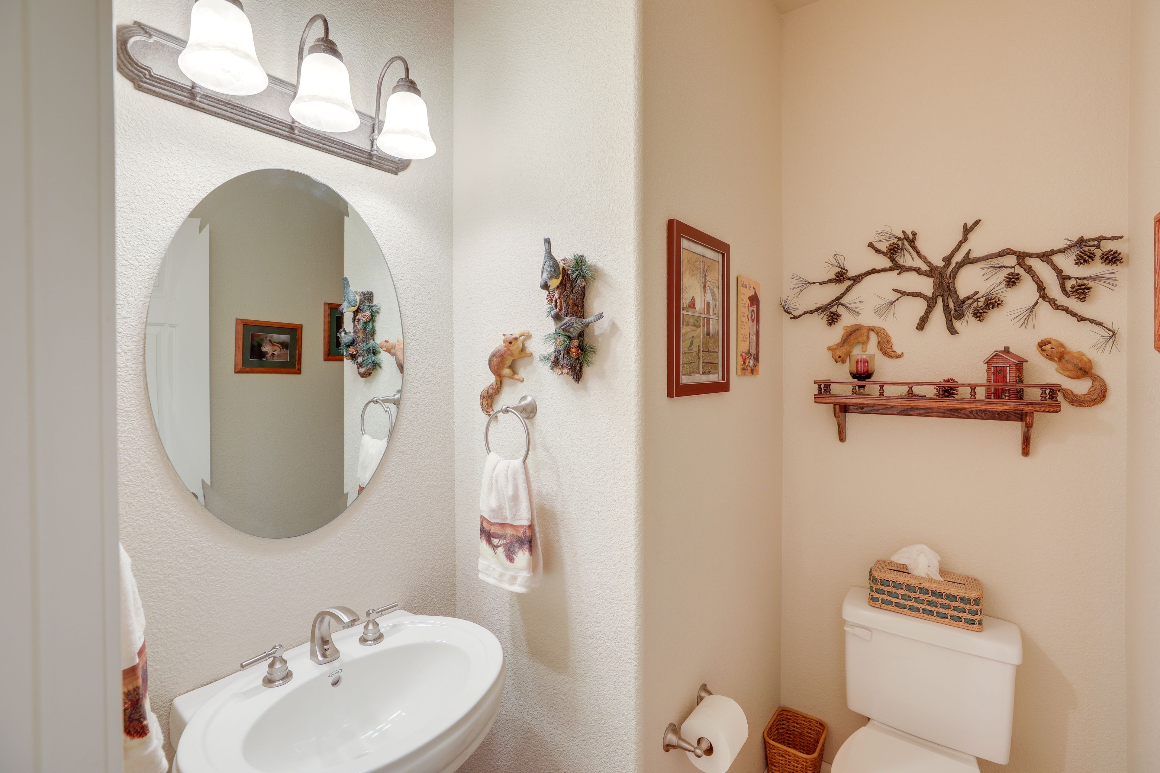 Half Bathroom | 1st Floor
