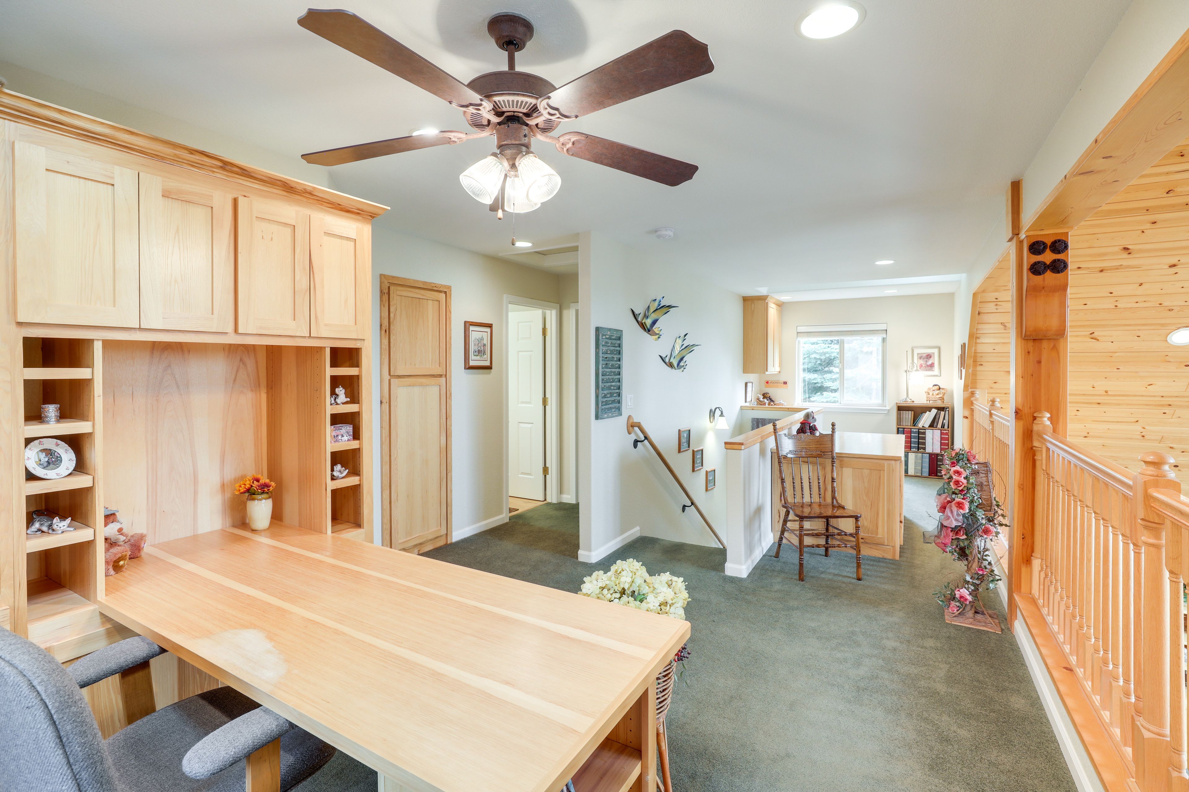 Upper Landing | 2nd Floor | Work Desk