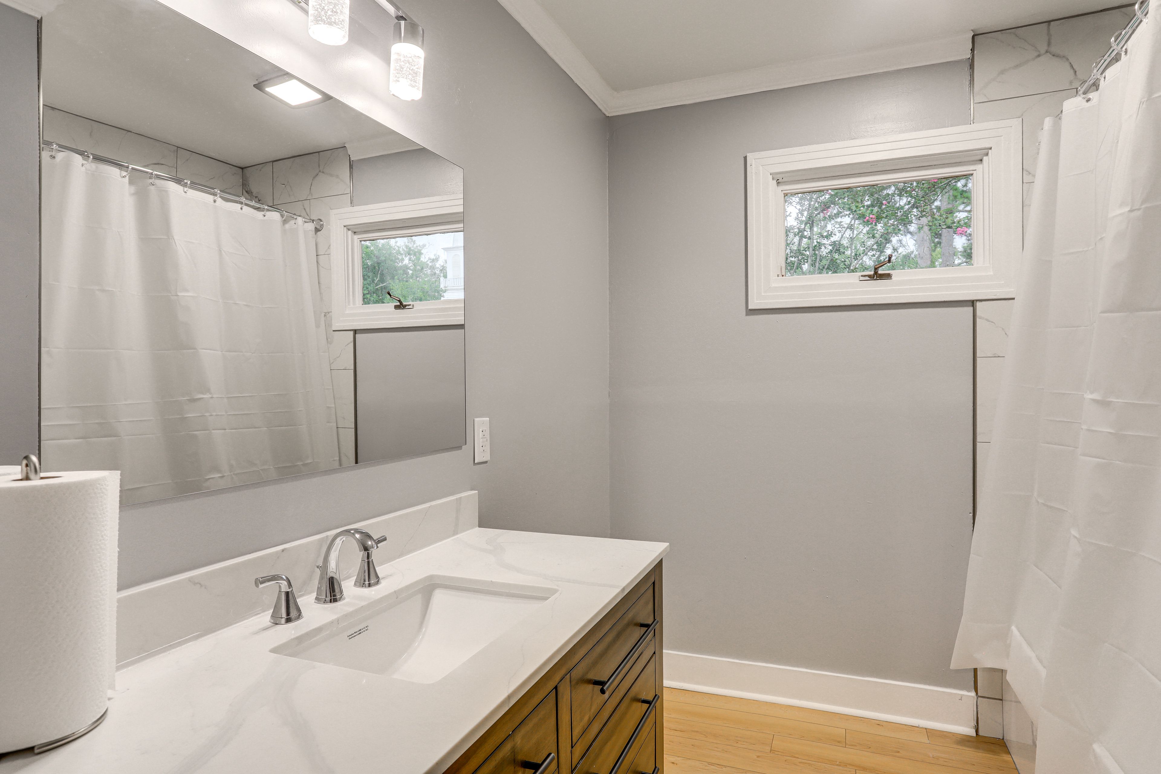 En-Suite Bathroom | Towels Provided
