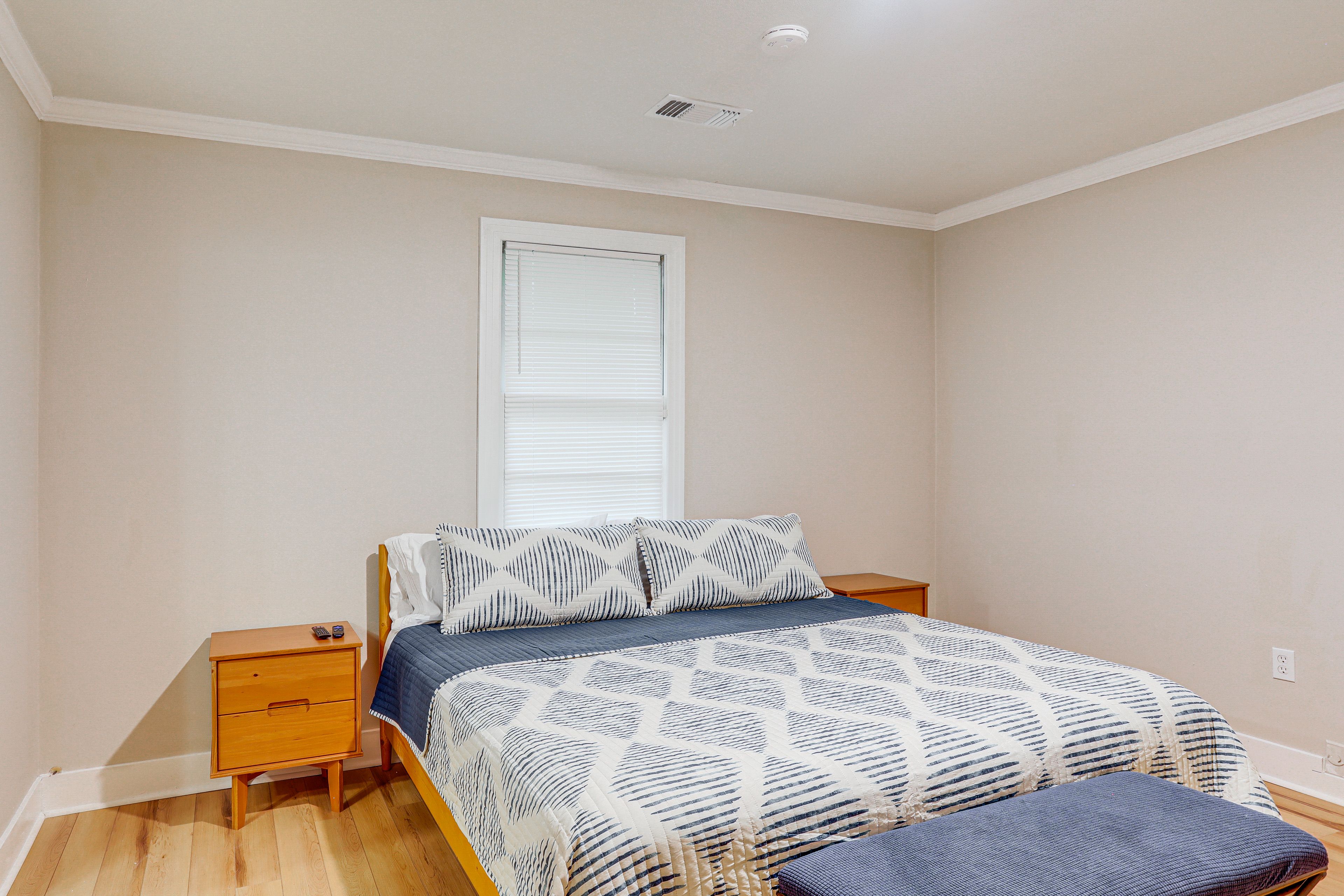 Bedroom 1 | King Bed | Linens Provided | Smart TV