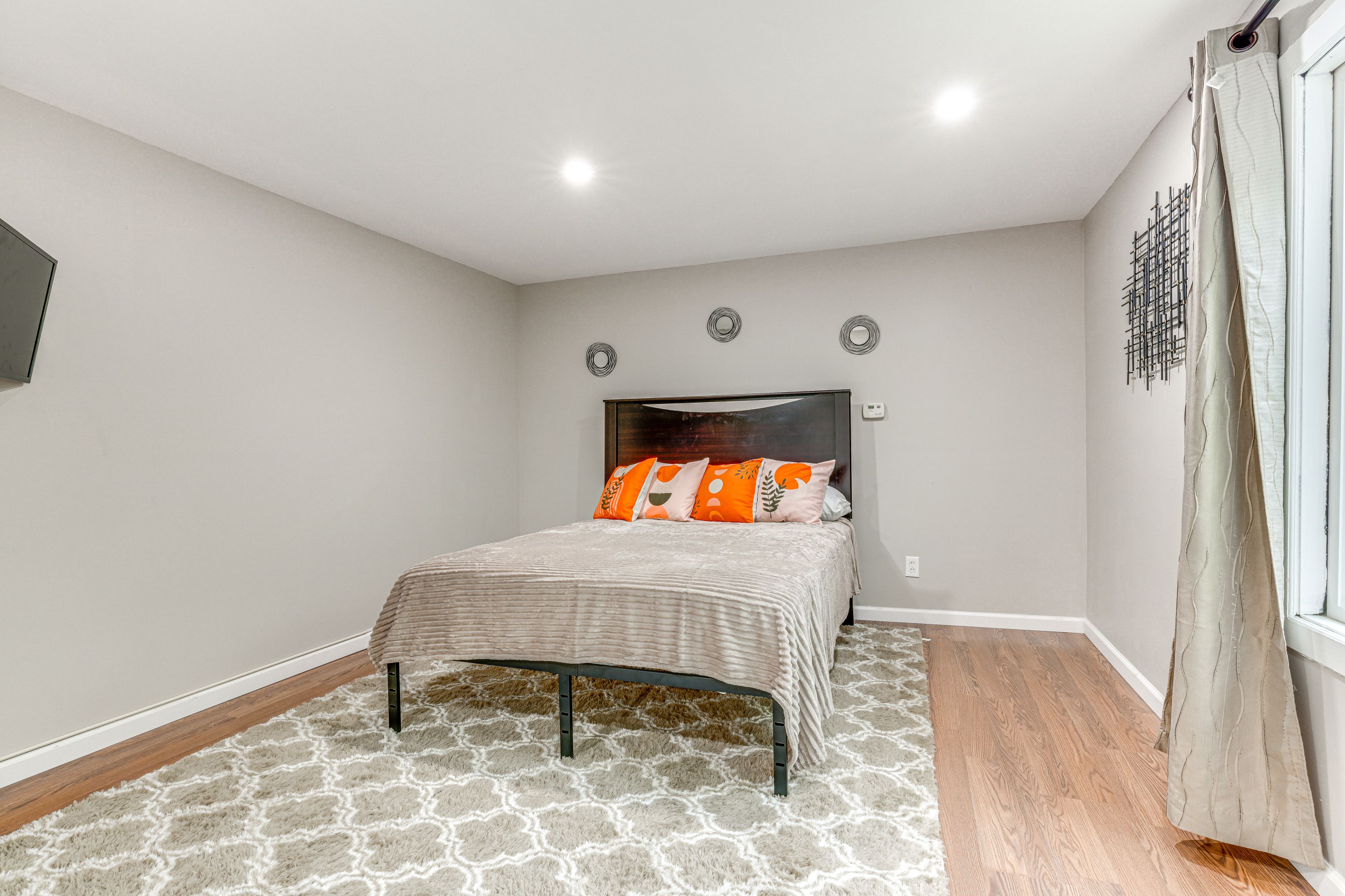 Bedroom 2 | Queen Bed | Linens Provided