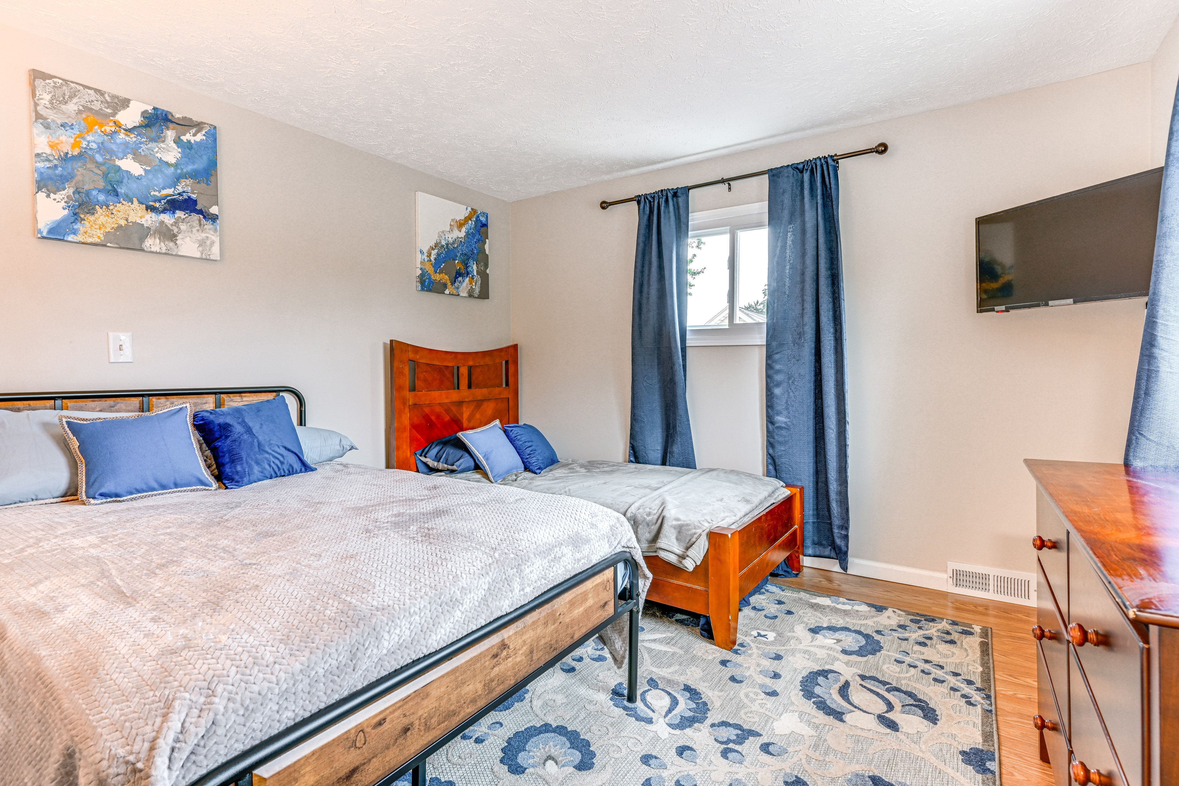 Bedroom 3 | Full Bed | Twin Bed