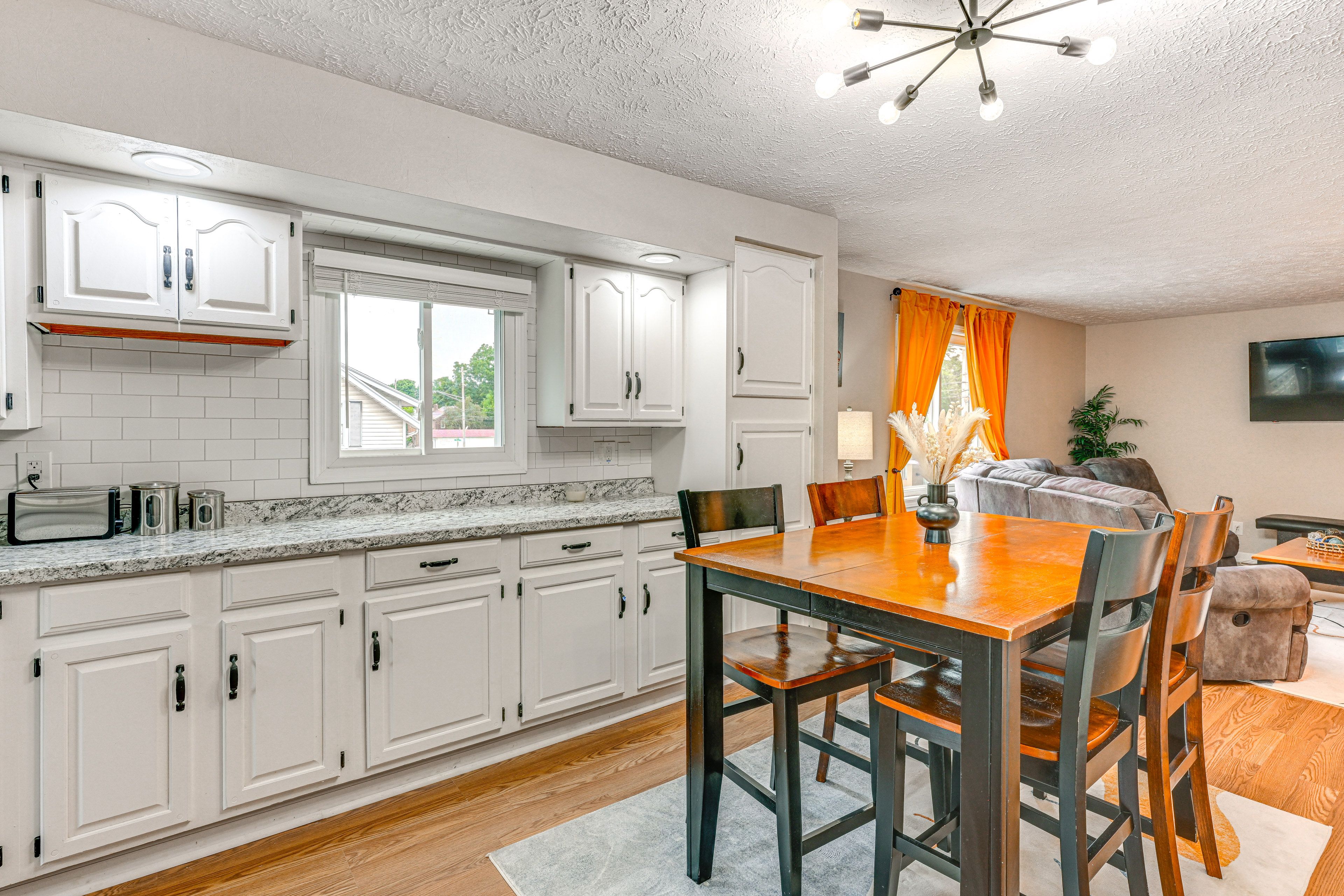 Dining Area | Fully Equipped Kitchen