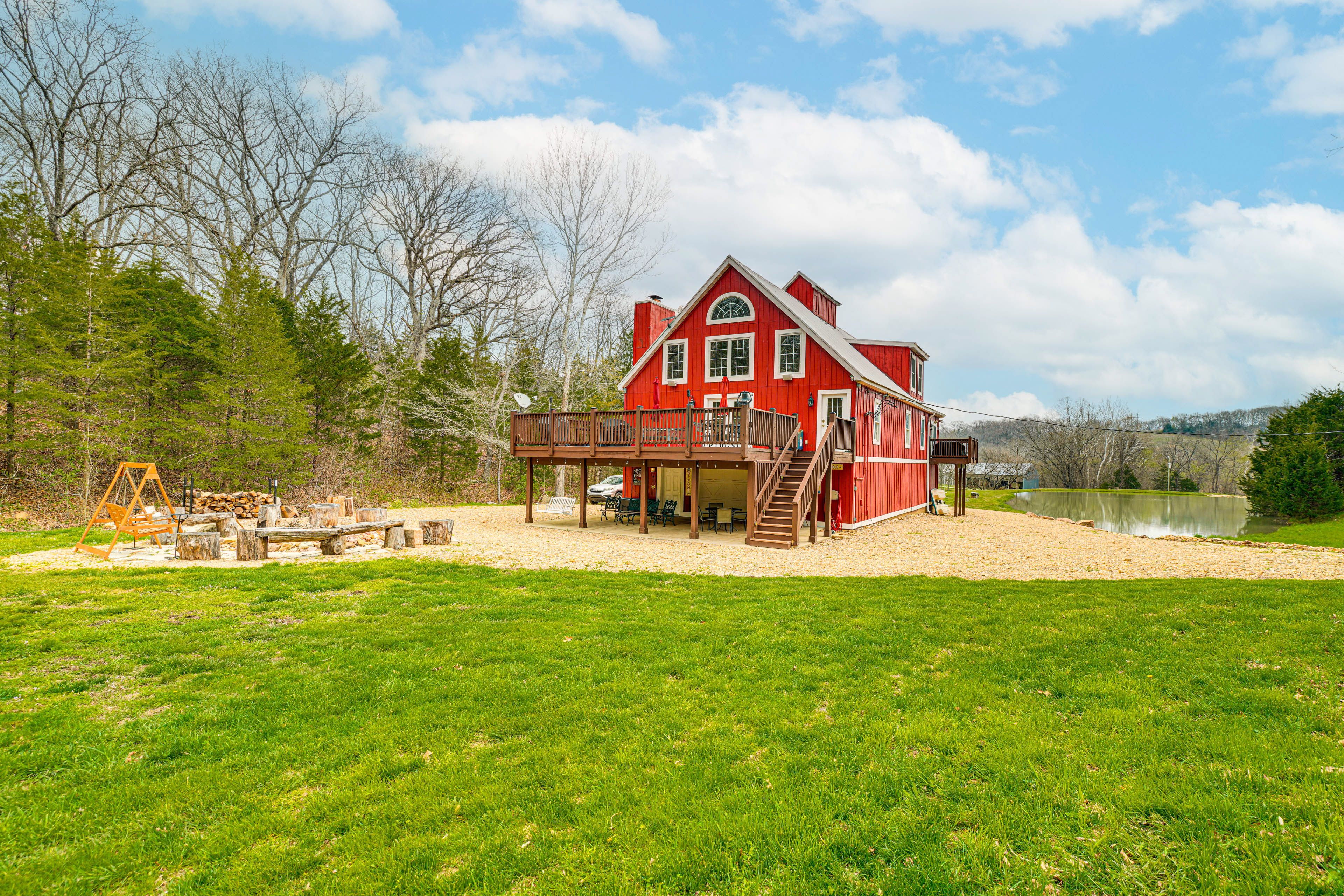 Property Exterior | Private Yard | Wood-Burning Fire Pit