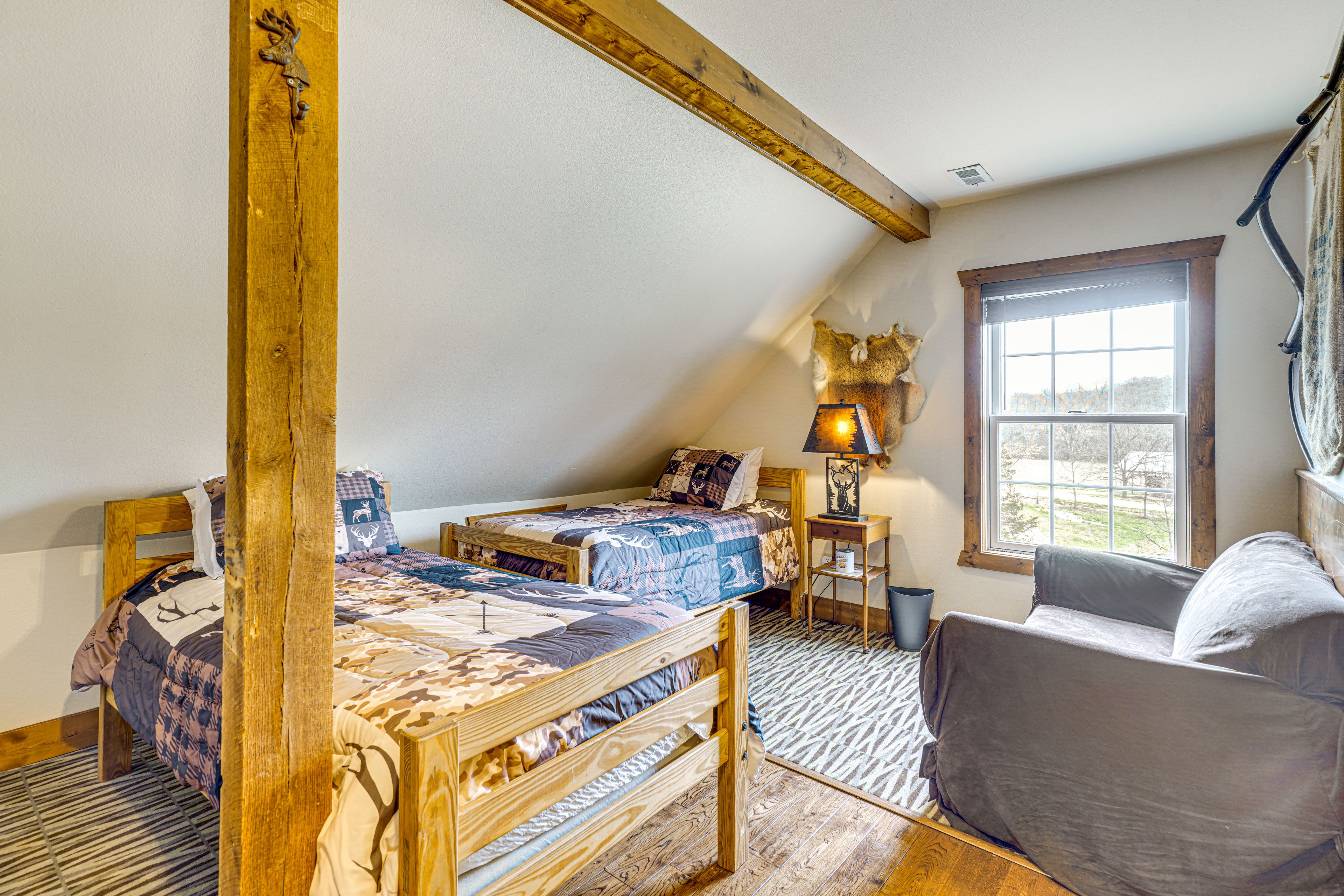 Loft 1 | 2nd Floor | 2 Twin Beds | Full Sleeper Sofa | Central A/C & Heating