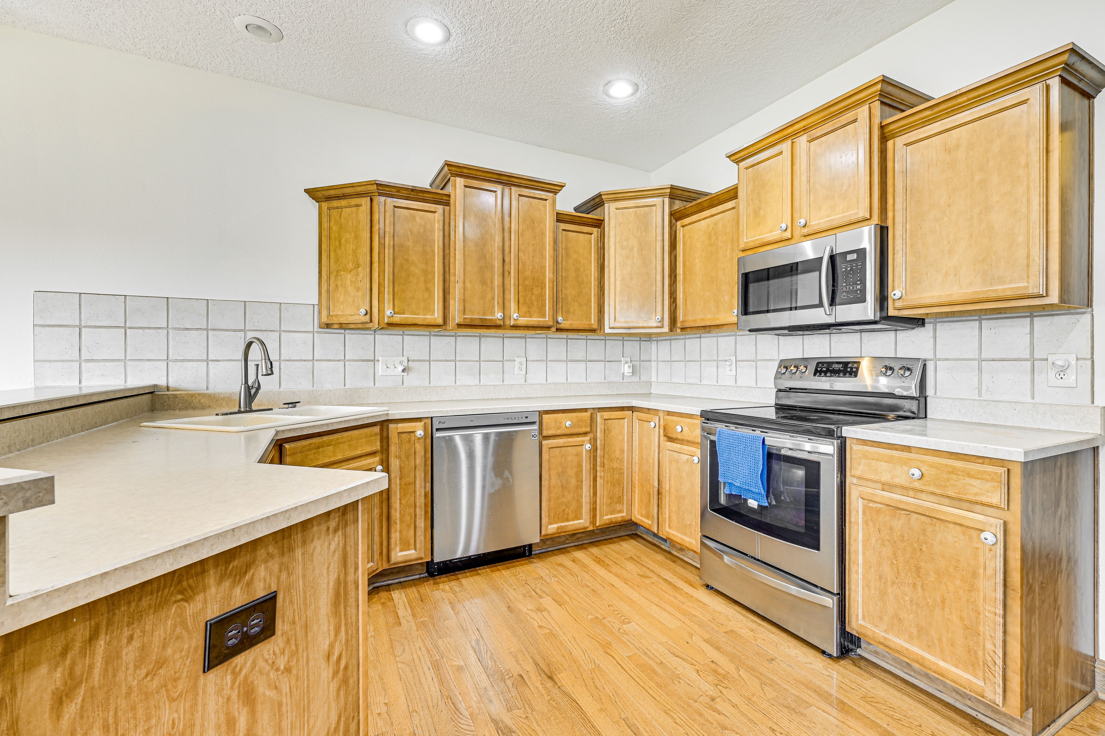 Kitchen | 1st Floor | Dishwasher | Cooking Basics | Microwave
