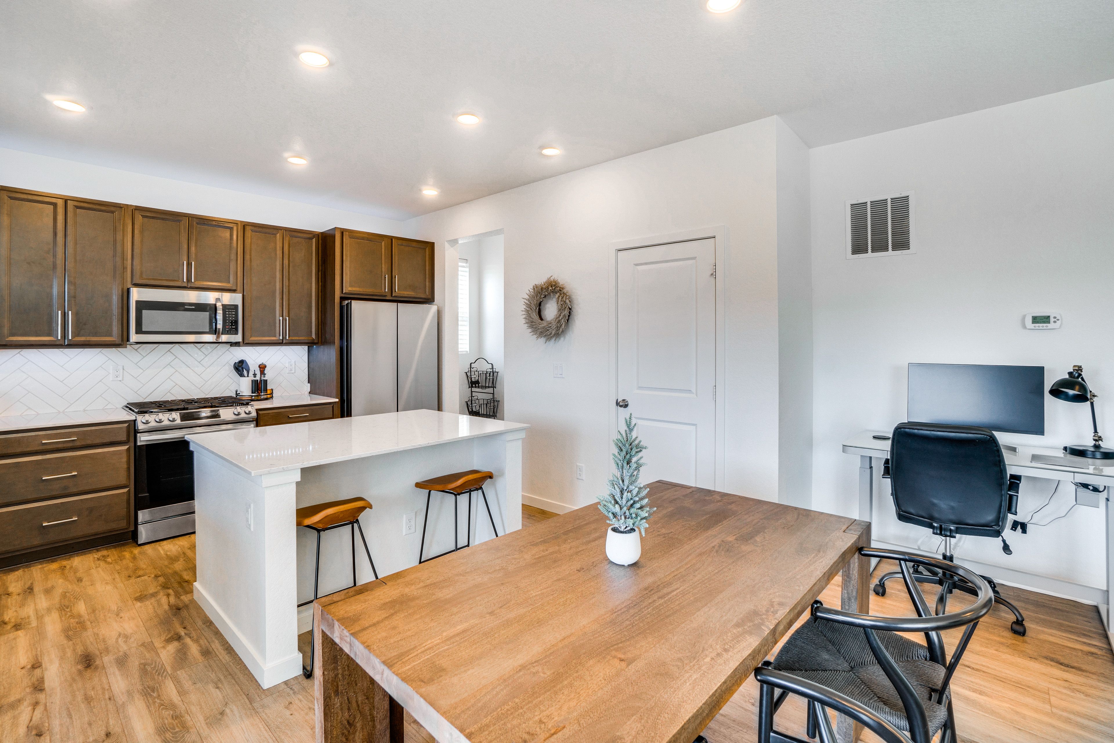 Dining Area | Dishware/Flatware | 1st Floor