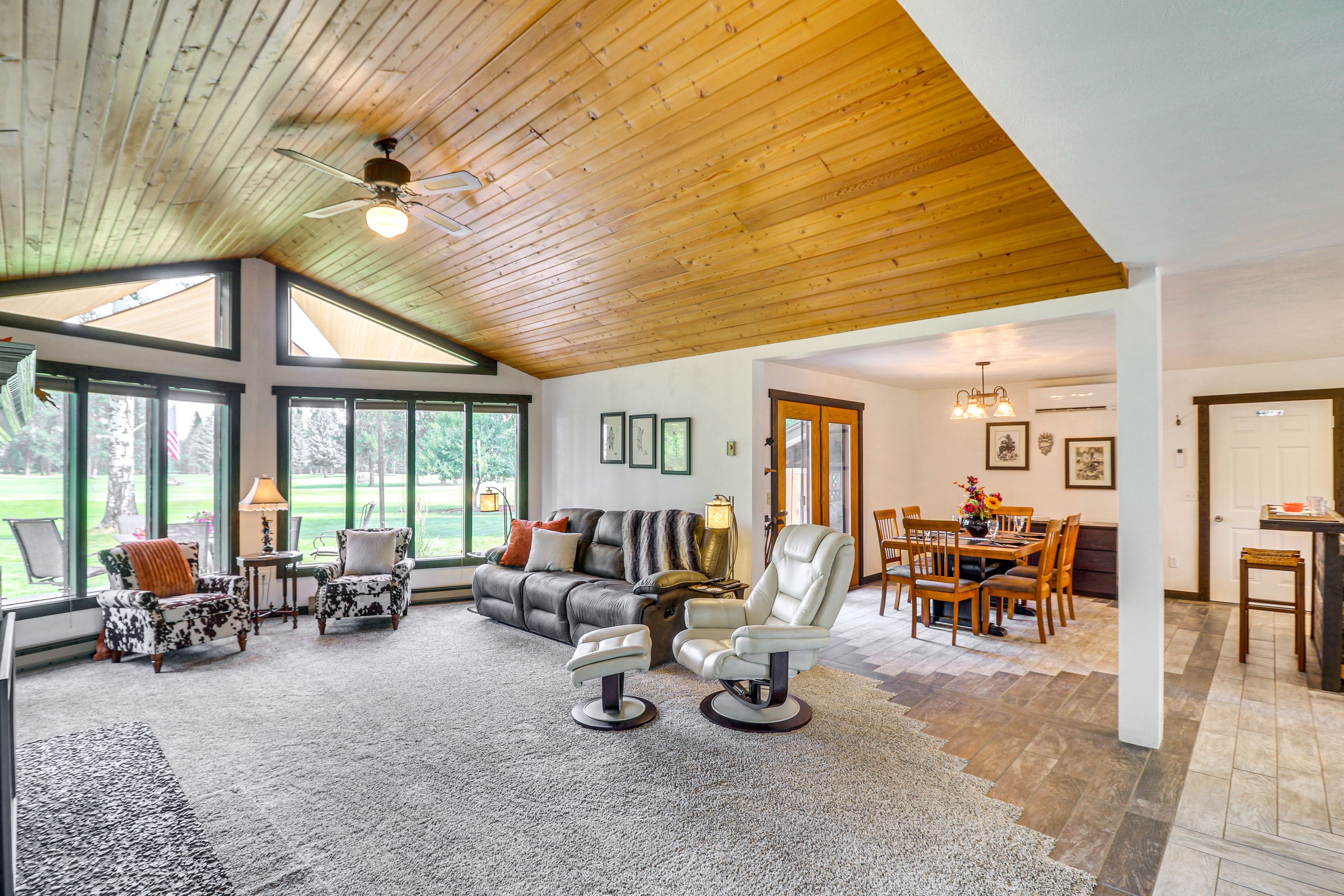 Living Room | Central Air Conditioning & Heat