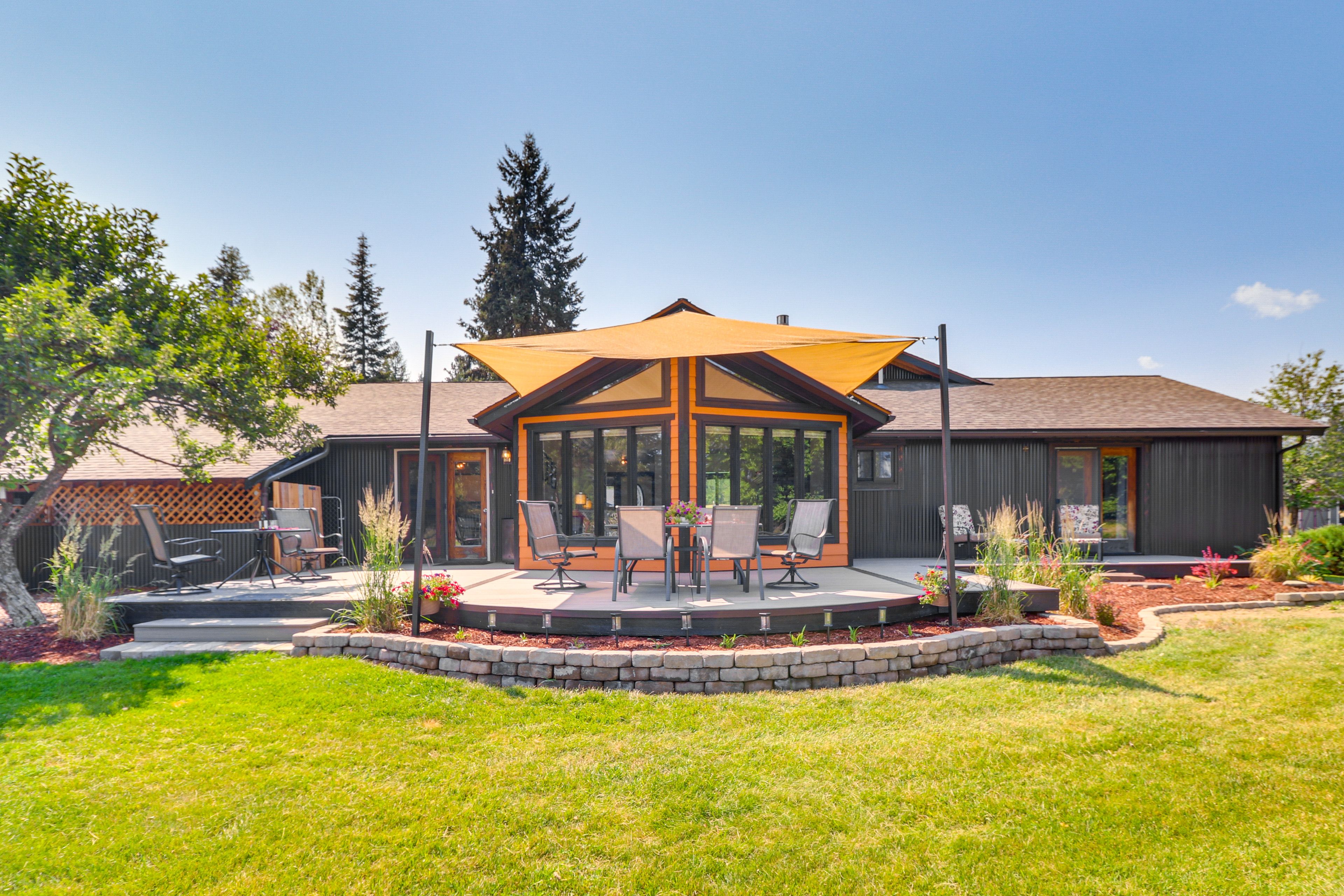 Libby Vacation Rental | 3BR | 2BA | 1,650 Sq Ft | 1 Step Required