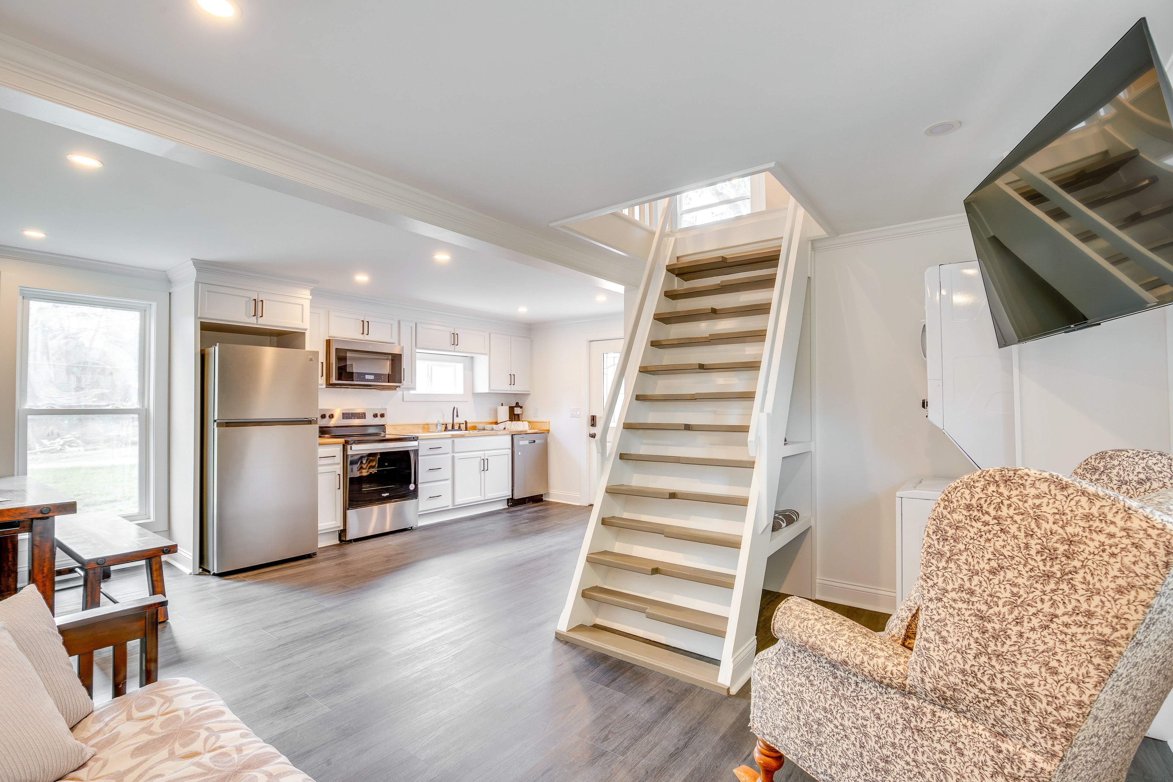Holt Vacation Rental | 1BR | 1.5BA | Stairs Required | 550 Sq Ft