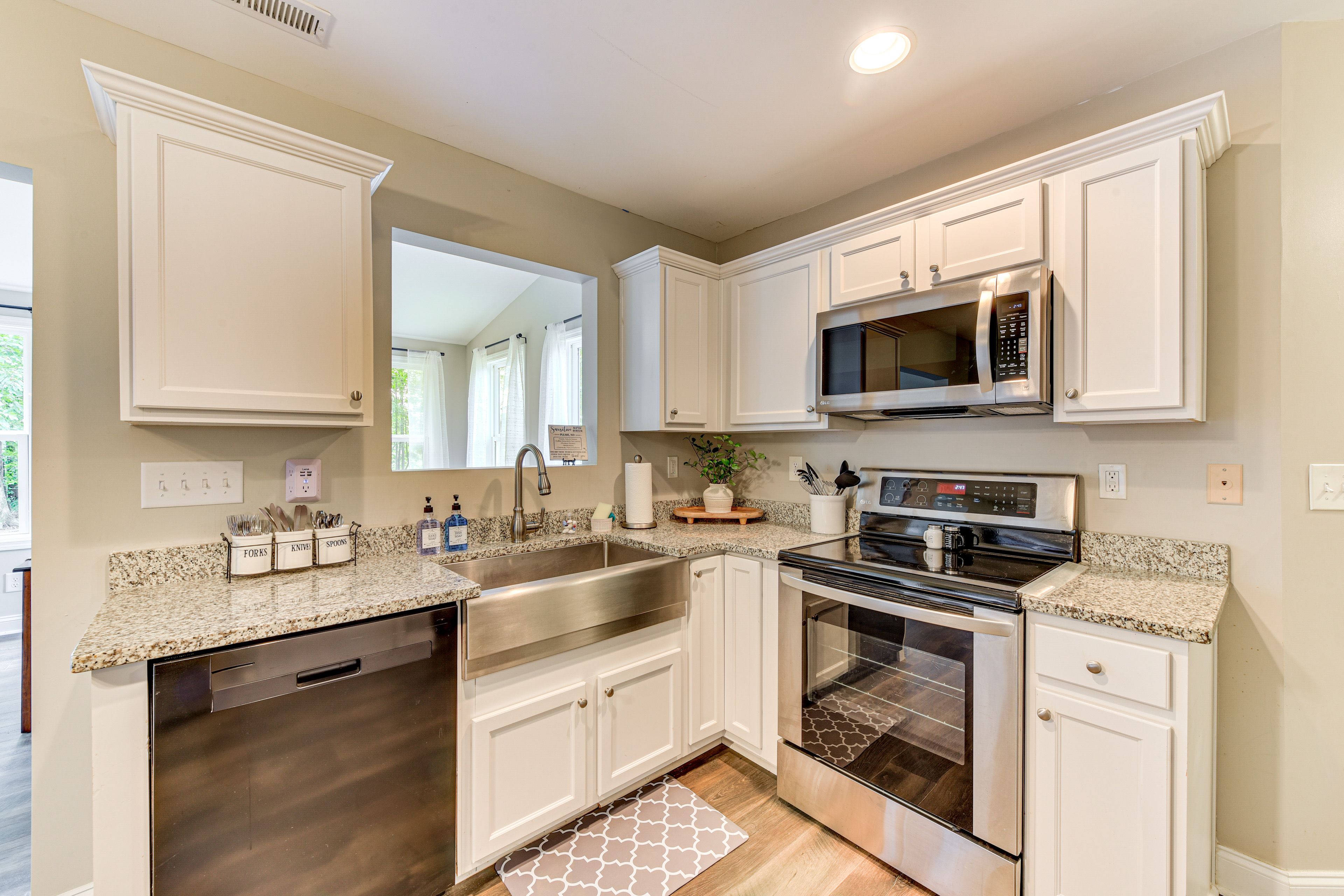 Kitchen | Dishwasher