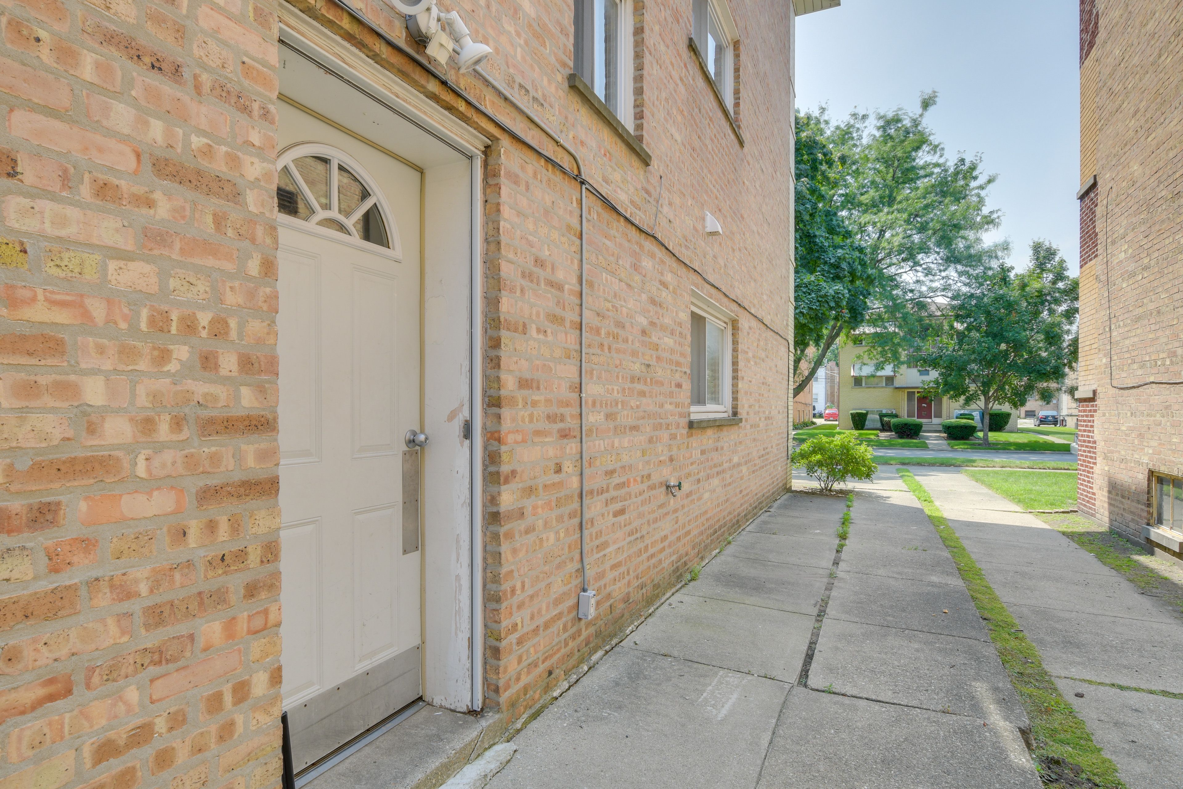 Exterior | Entryway