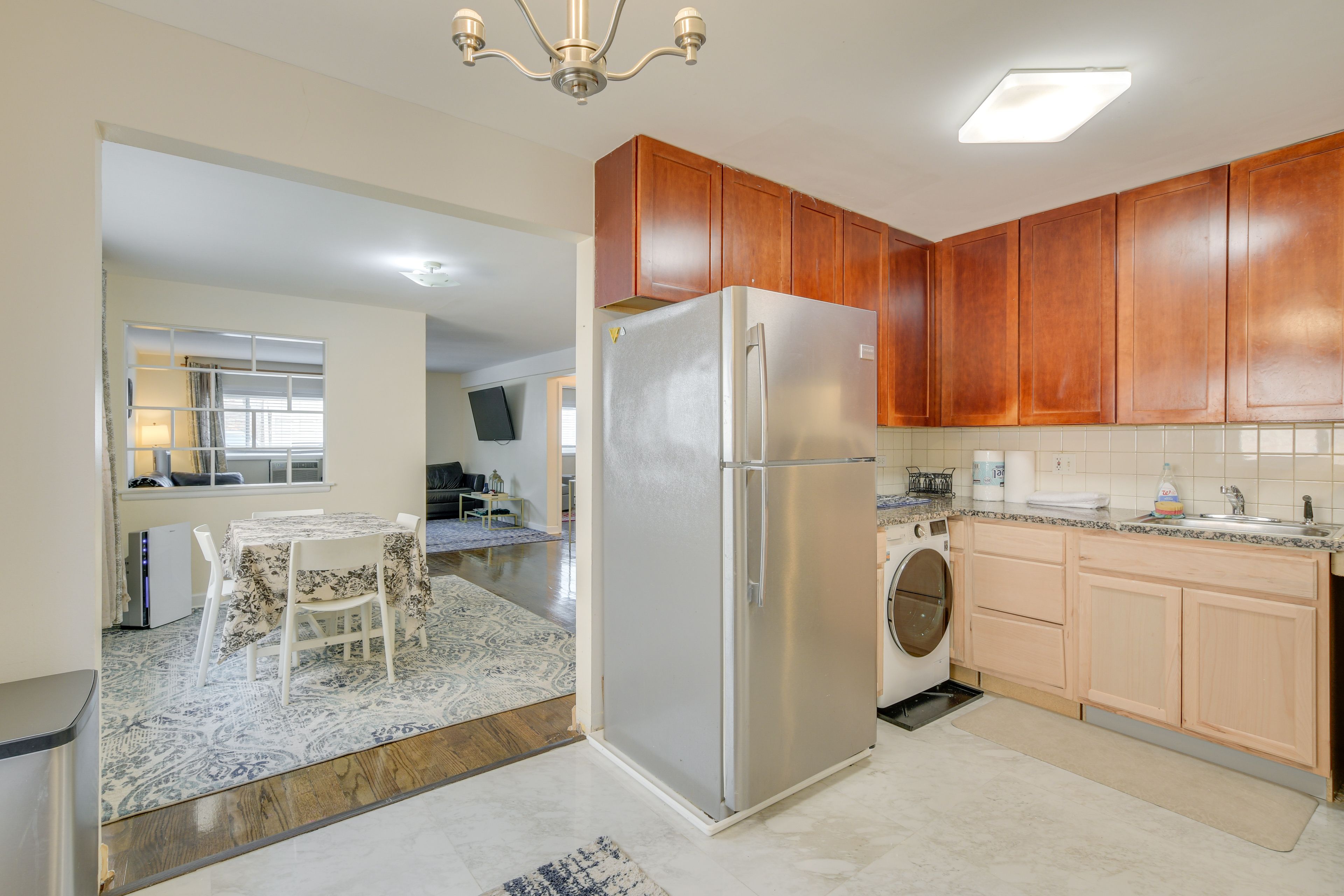 Kitchen | Trash Bags/Paper Towels