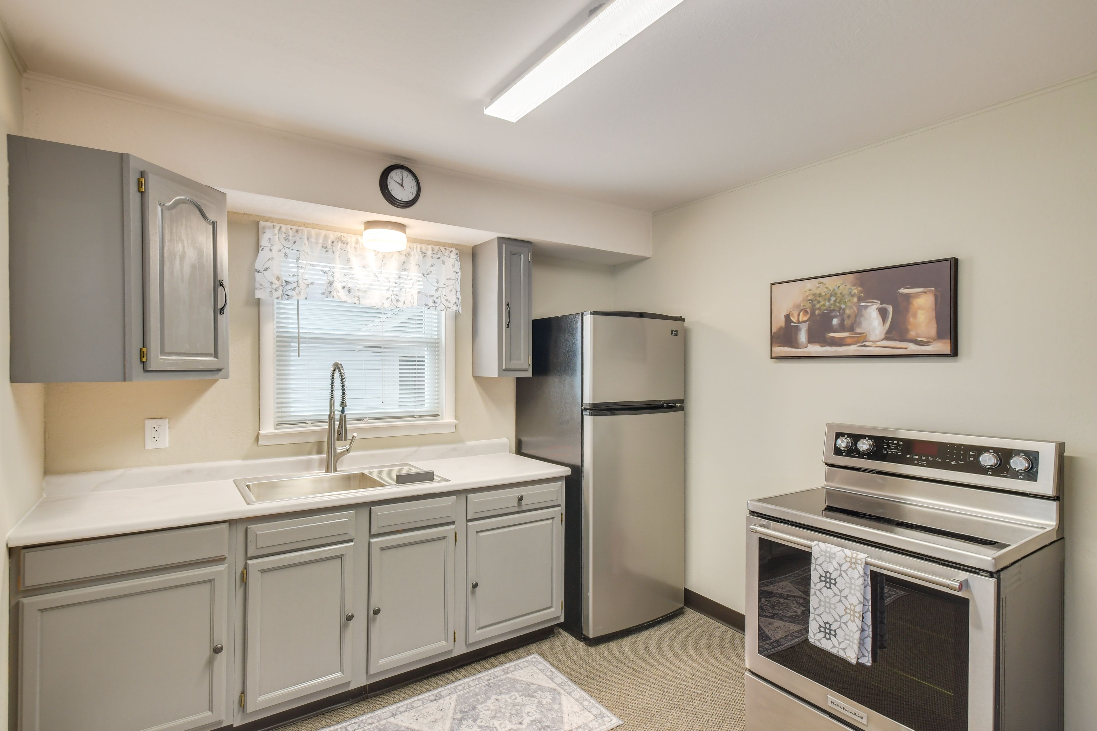 Kitchen | Cooking Basics | Coffee Maker | Microwave | Toaster | Ice Maker