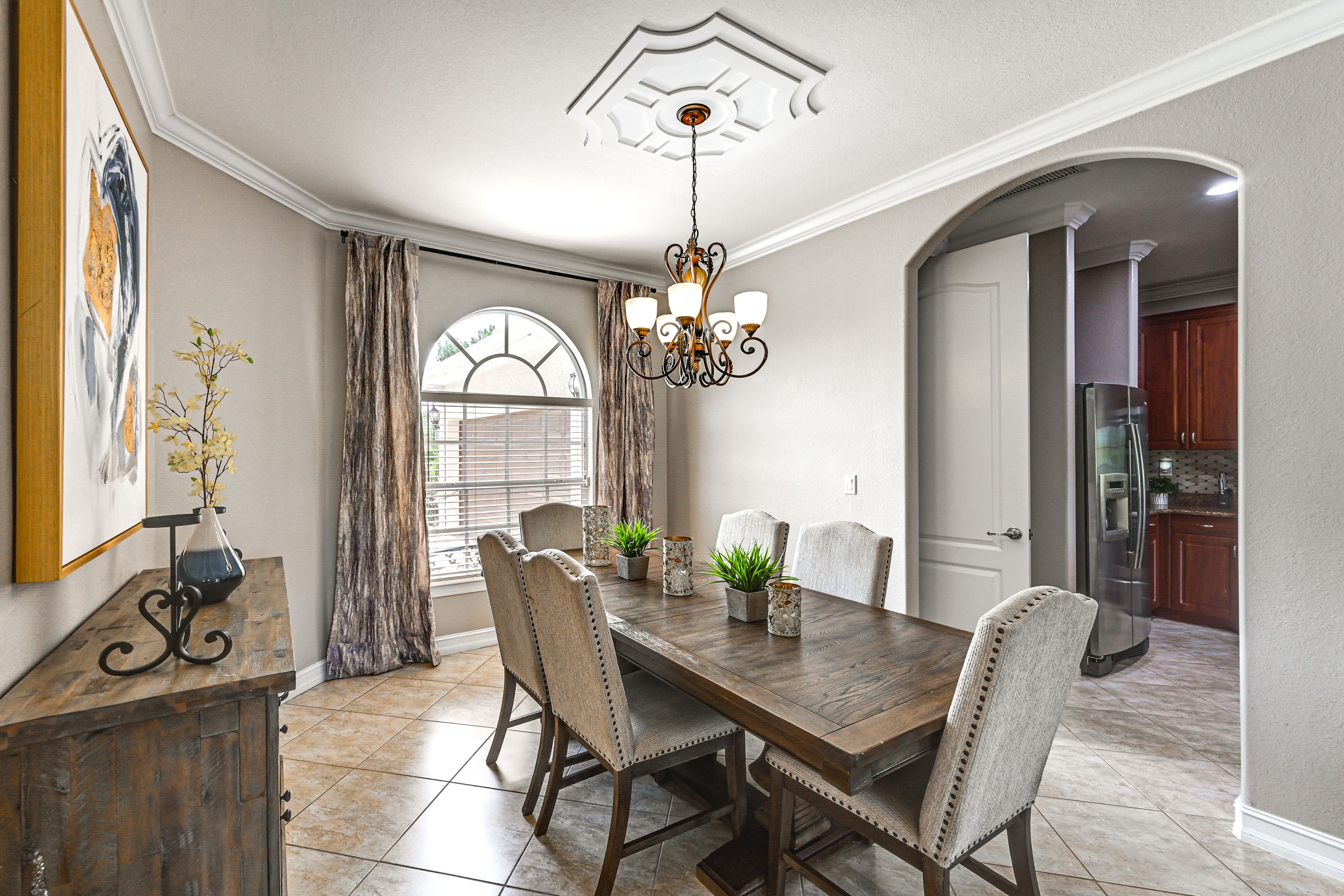 Dining Room | Dishware/Flatware Provided